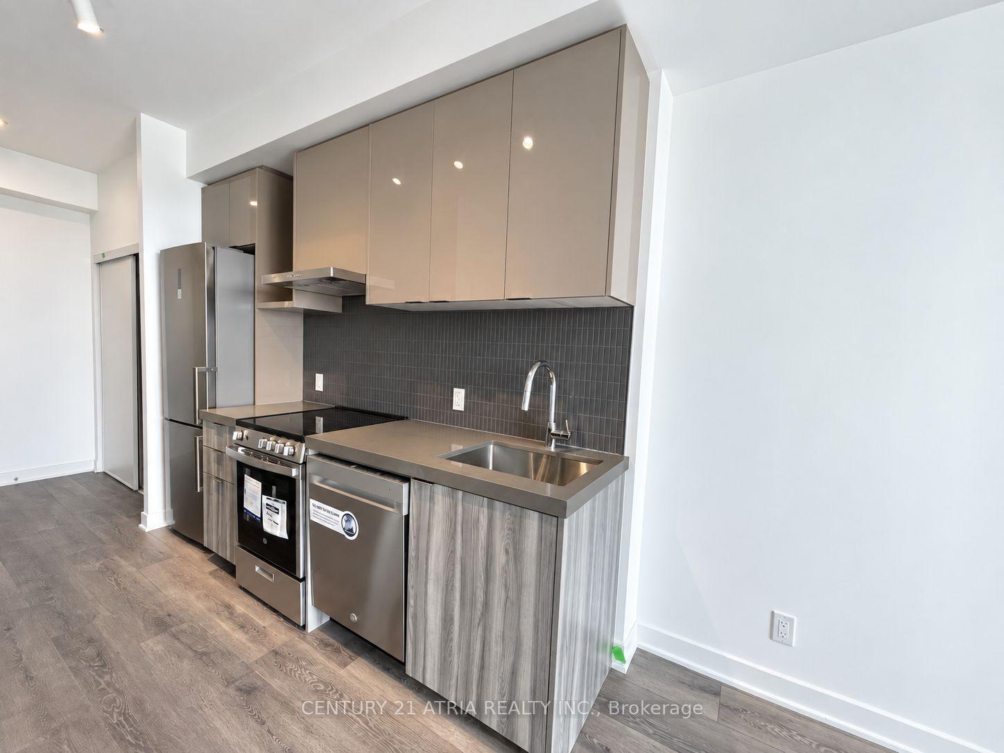 Photo 3 of Unit 2417, 6 Flavelle Trail, Vaughan, Steeles West Industrial — HOMEH