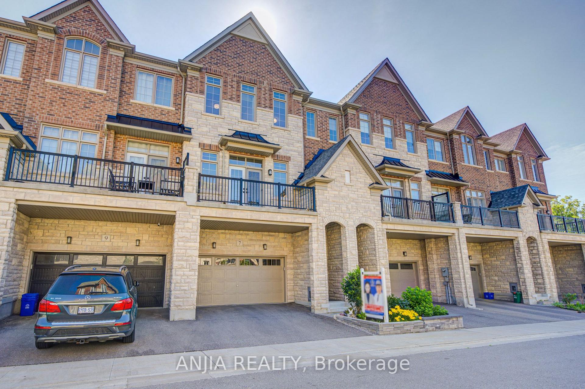 Photo 2 of 7 Beaufort Way, Markham, Angus Glen — HOMEH