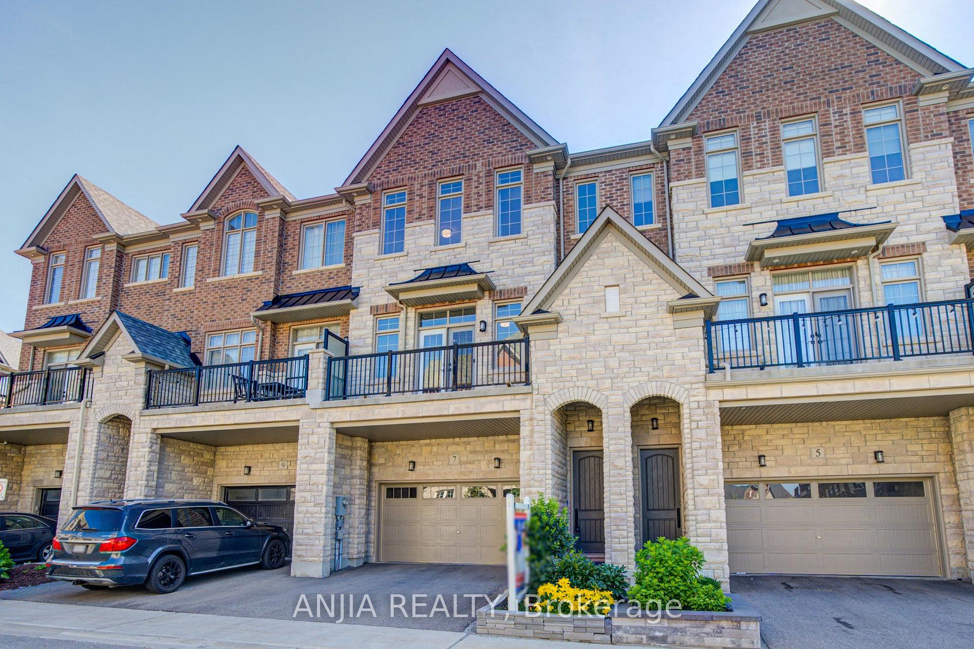Photo 3 of 7 Beaufort Way, Markham, Angus Glen — HOMEH