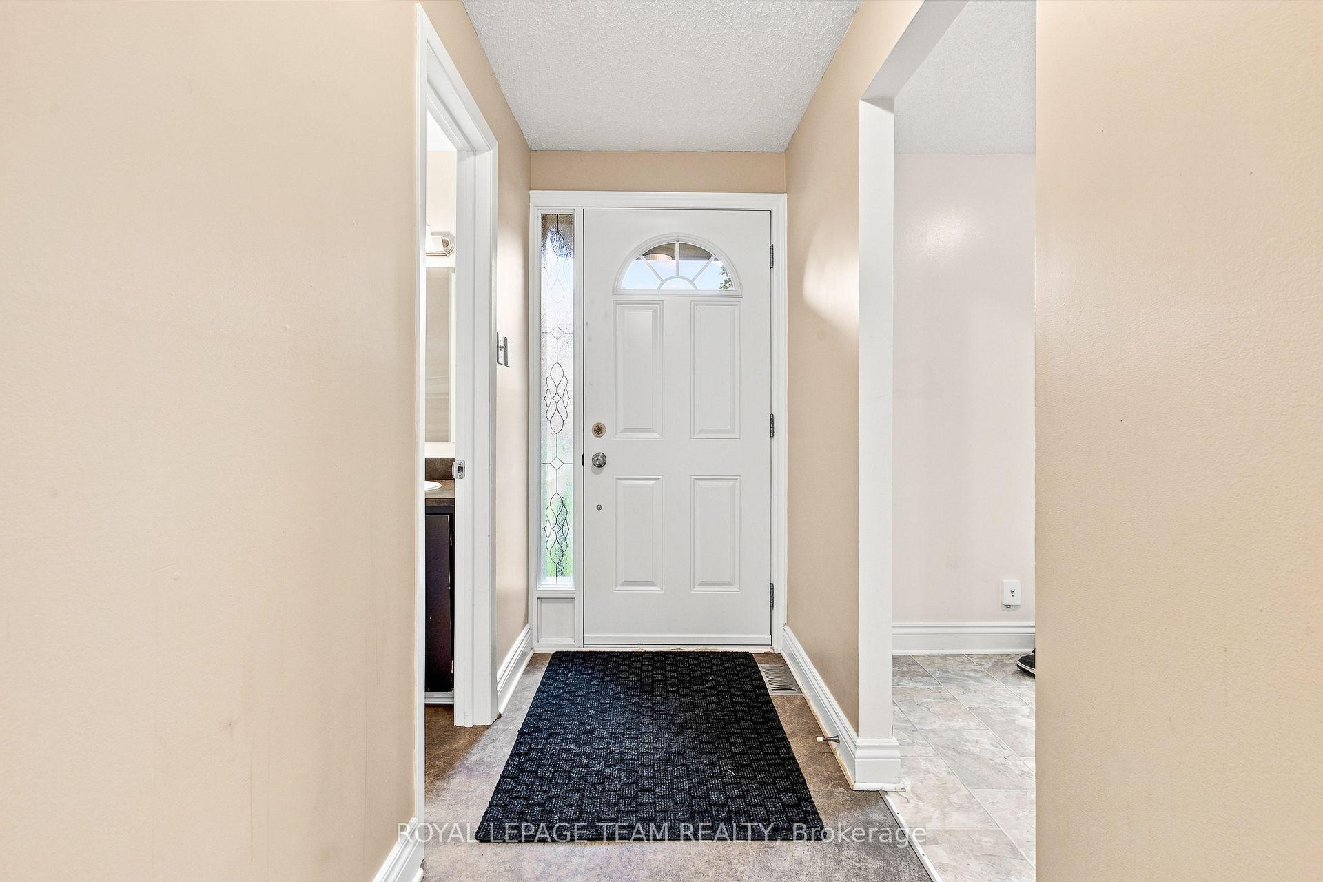 Photo 5 of Unit 30, 3e Vanessa Terrace, Ottawa, Barrhaven - Pheasant Run — HOMEH