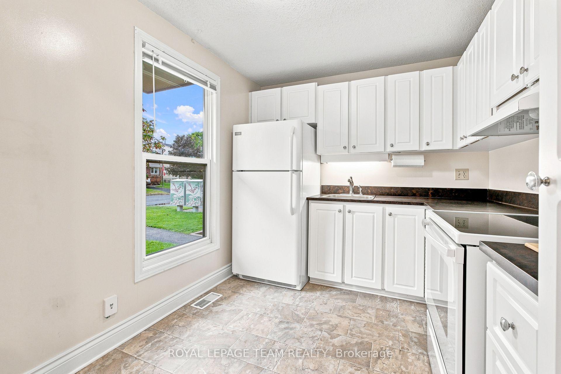 Photo 7 of Unit 30, 3e Vanessa Terrace, Ottawa, Barrhaven - Pheasant Run — HOMEH