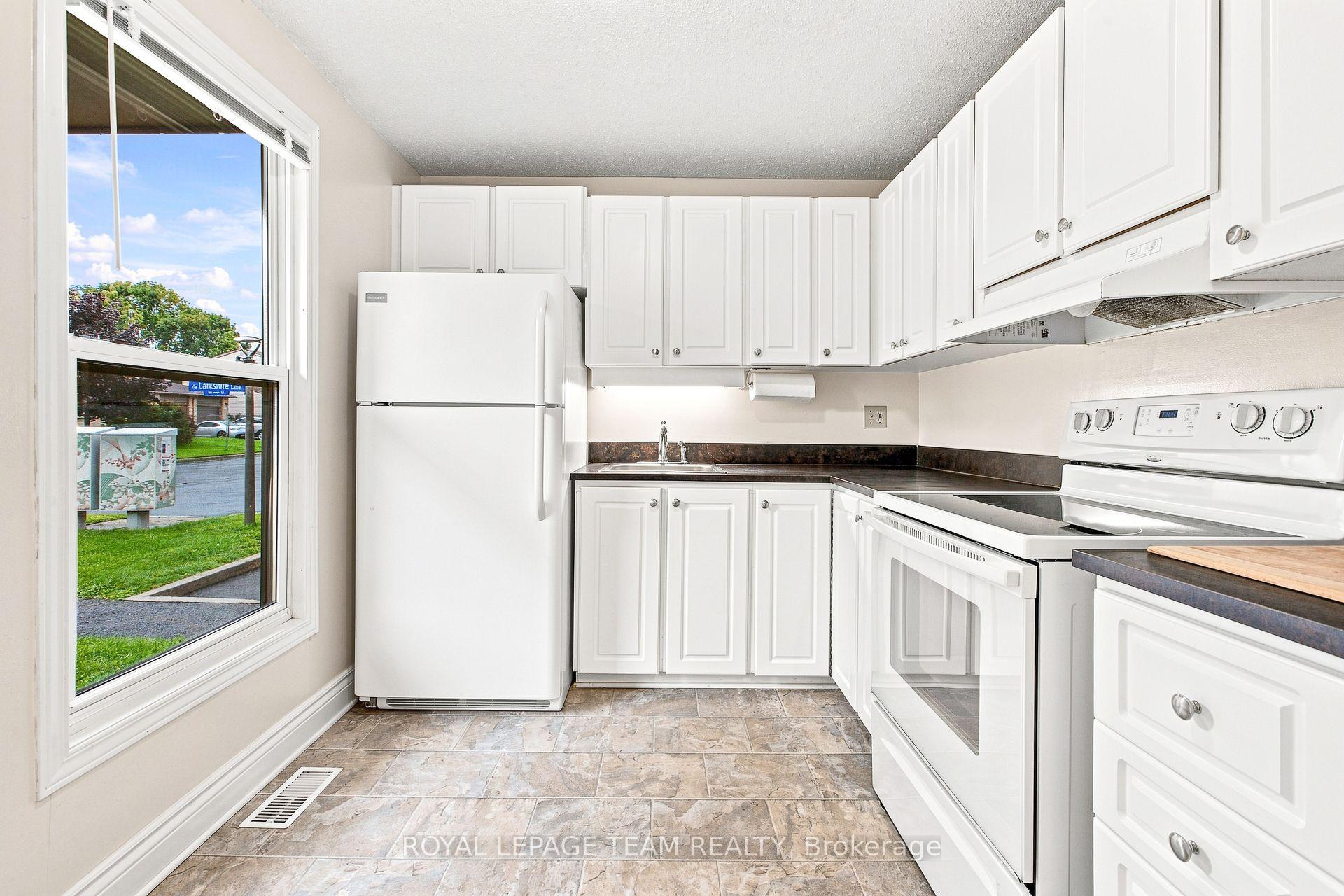 Photo 8 of Unit 30, 3e Vanessa Terrace, Ottawa, Barrhaven - Pheasant Run — HOMEH