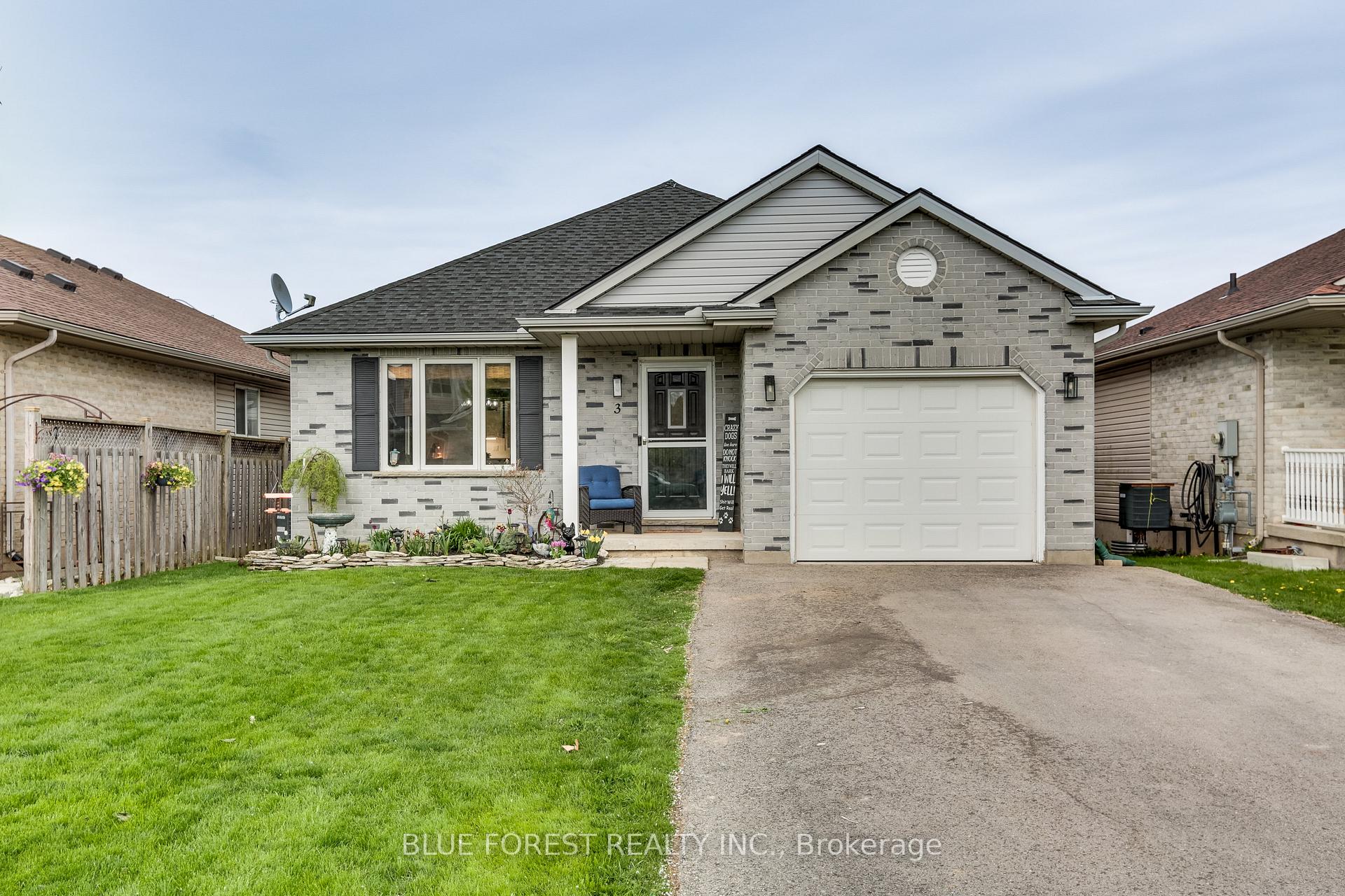 Photo 1 of 3 Meadowvale Drive, St. Thomas — HOMEH
