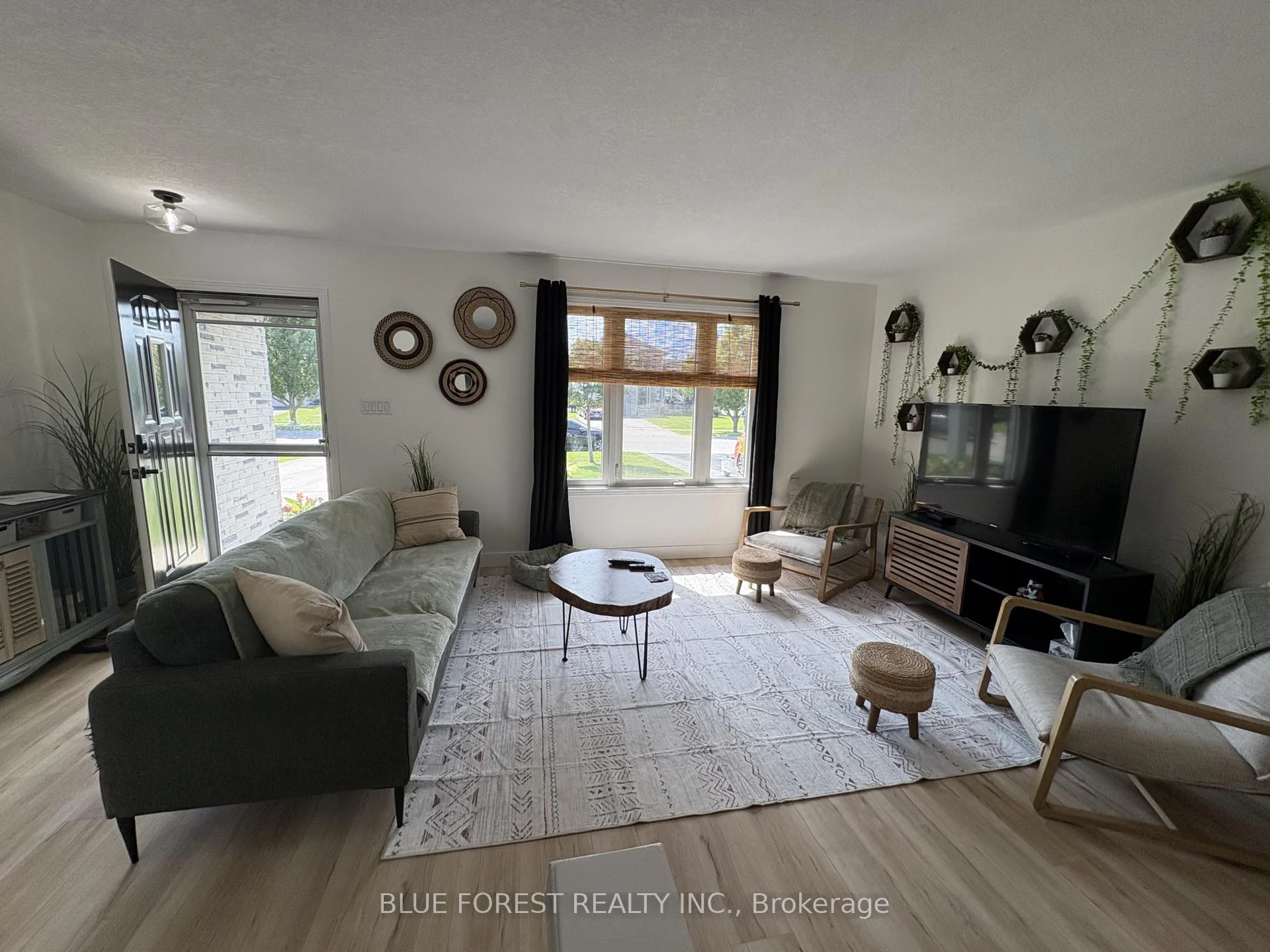 Photo 6 of 3 Meadowvale Drive, St. Thomas — HOMEH