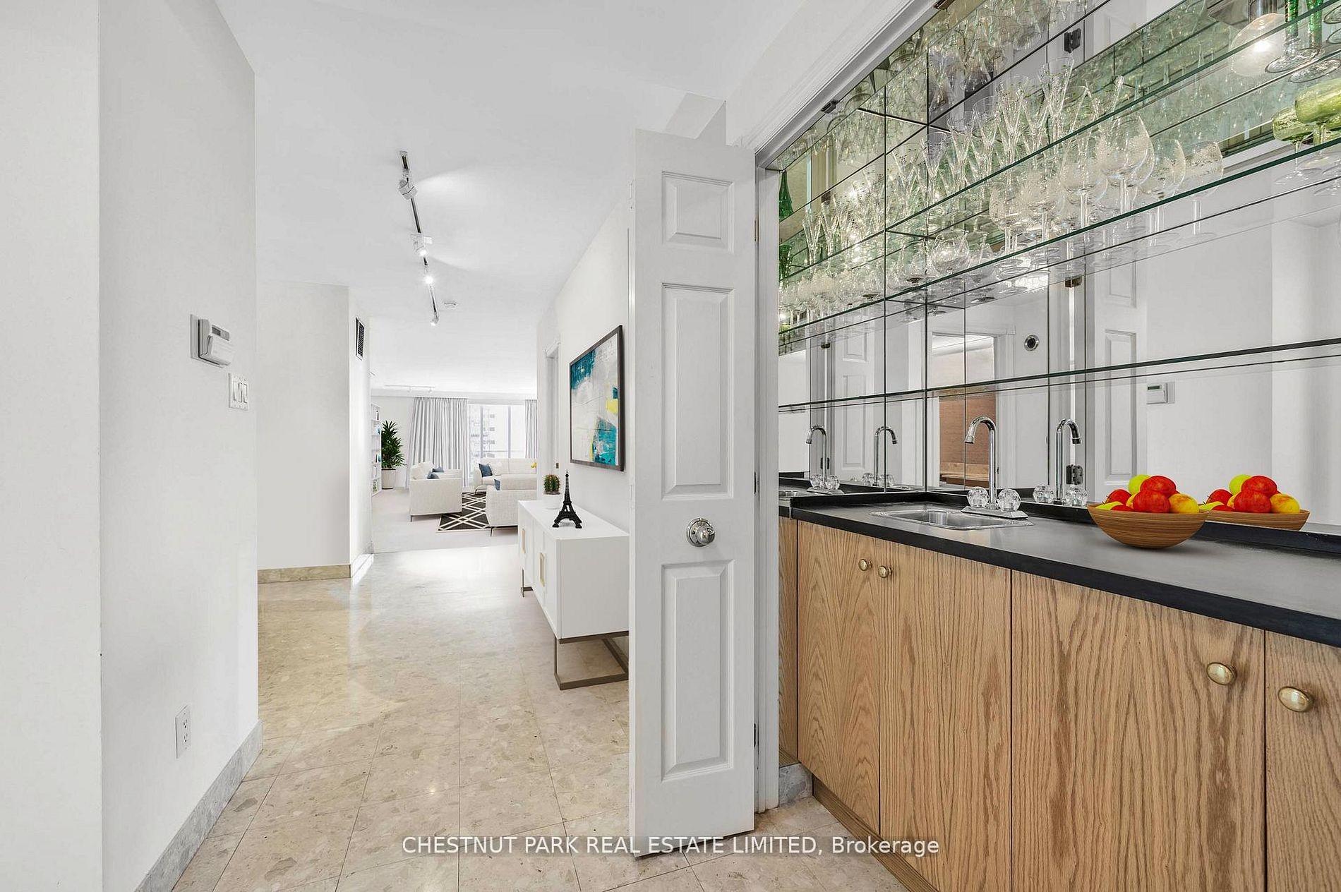 Photo 6 of Unit PHG, 40 Rosehill Avenue, Toronto, Rosedale-Moore Park — HOMEH