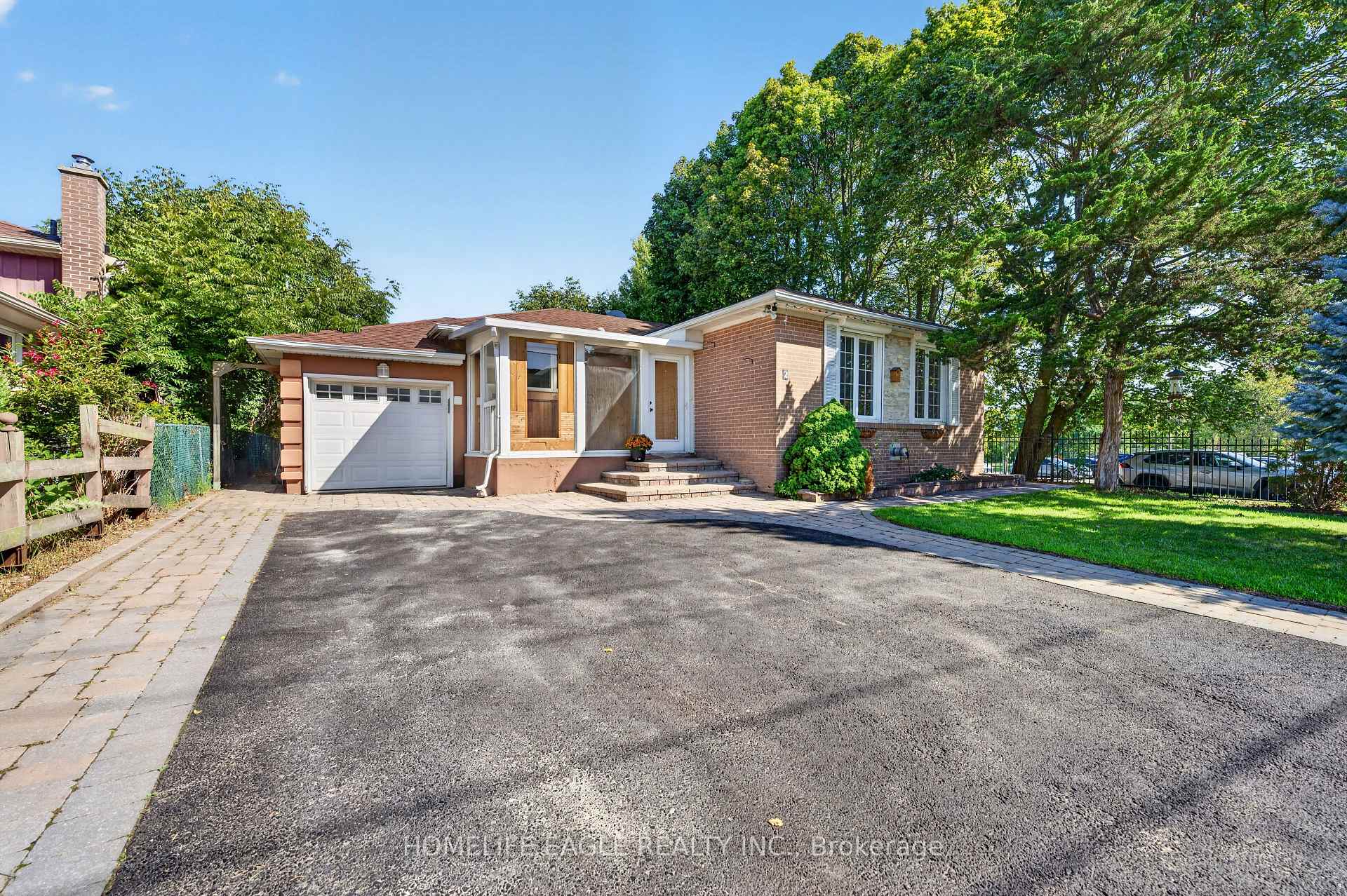 Photo 1 of 2 Aurora Heights Drive, Aurora, Aurora Heights — HOMEH