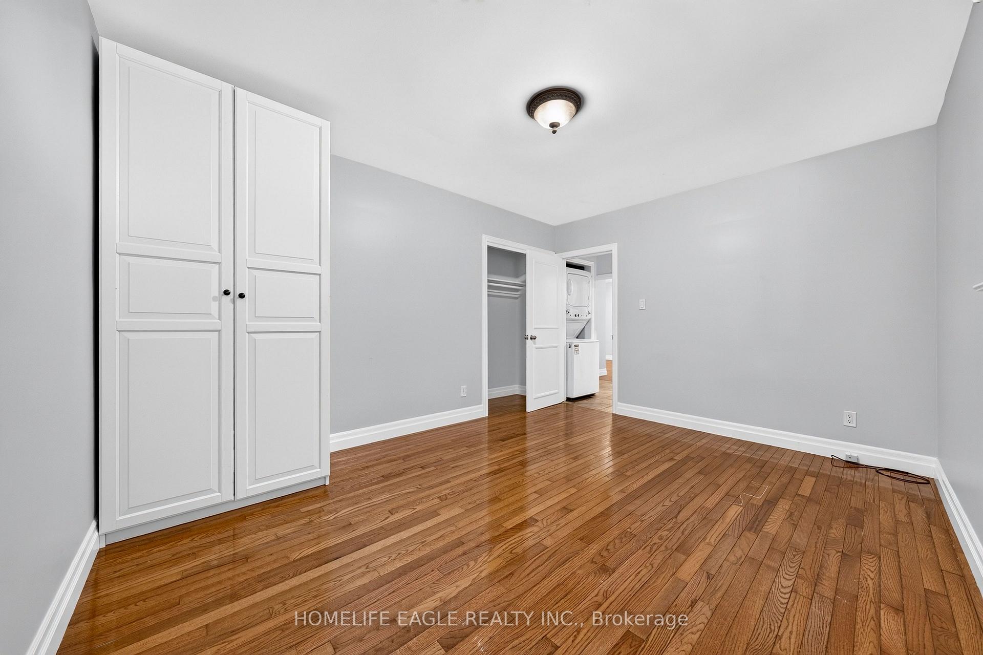 Photo 12 of 2 Aurora Heights Drive, Aurora, Aurora Heights — HOMEH