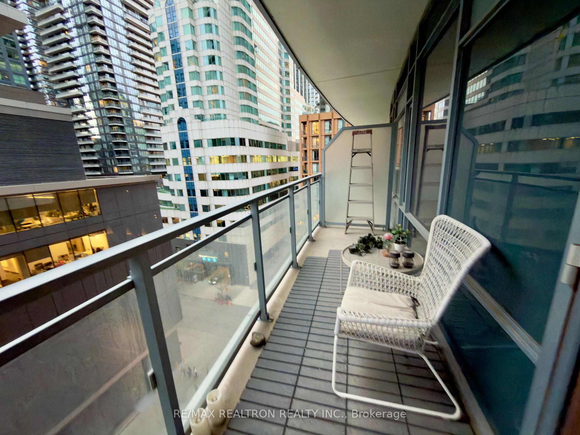 Photo 27 of Unit 710, 21 Widmer Street, Toronto, Waterfront Communities — HOMEH