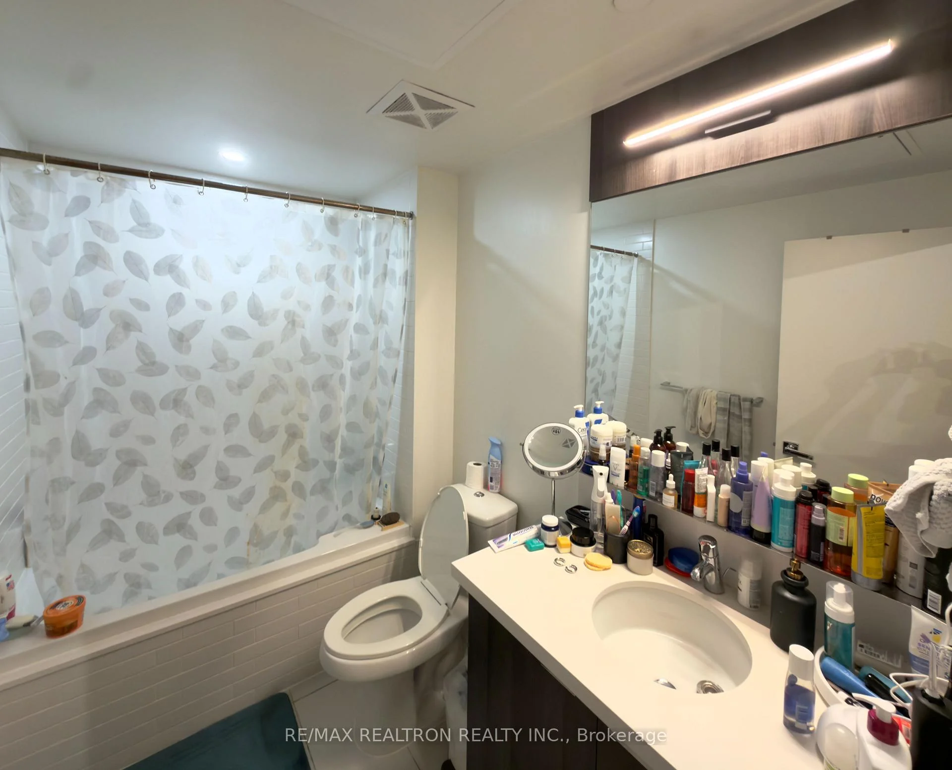 Photo 7 of Unit 710, 21 Widmer Street, Toronto, Waterfront Communities — HOMEH