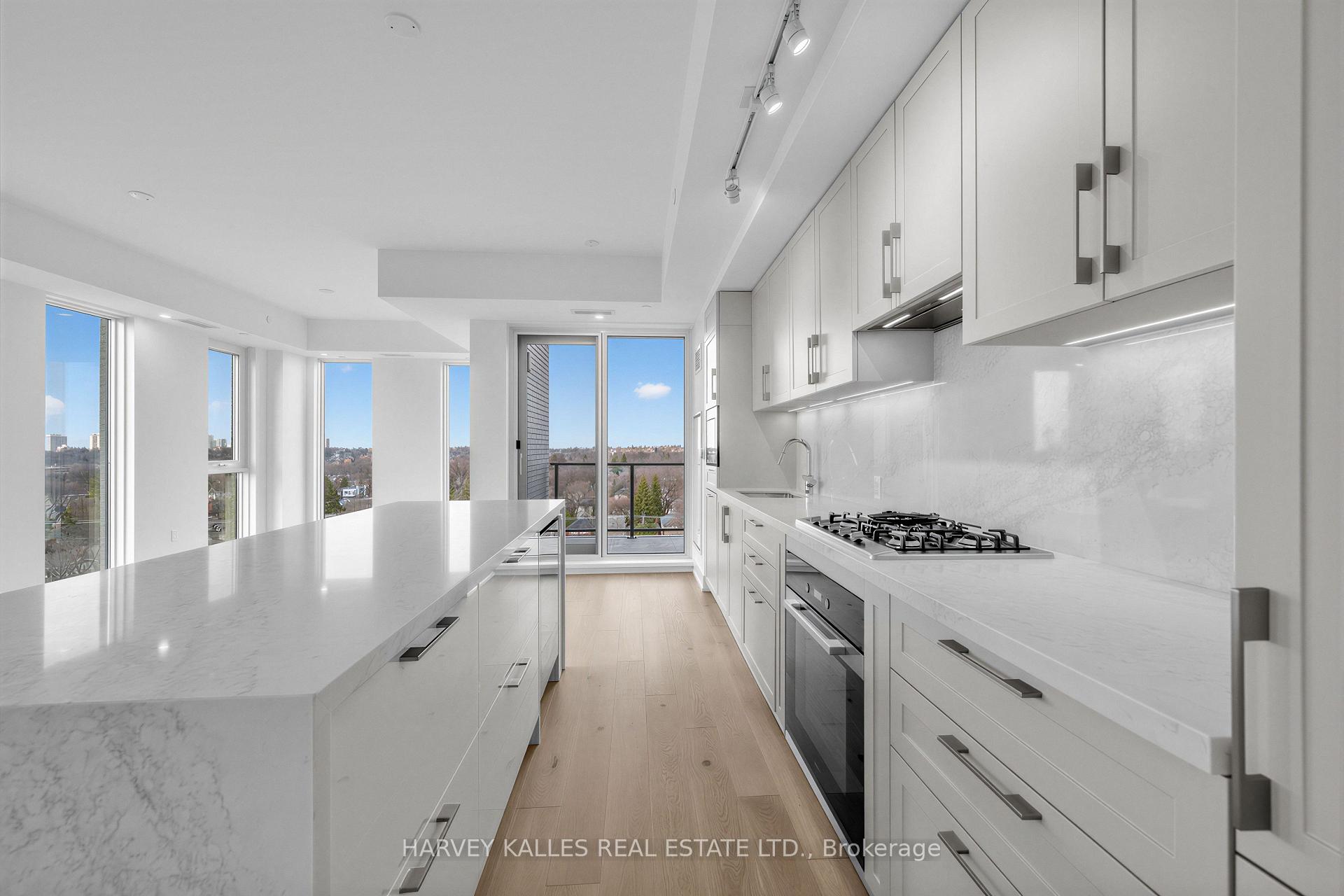 Photo 11 of Unit LPH4, 8 Manor Road, Toronto, Mount Pleasant West — HOMEH