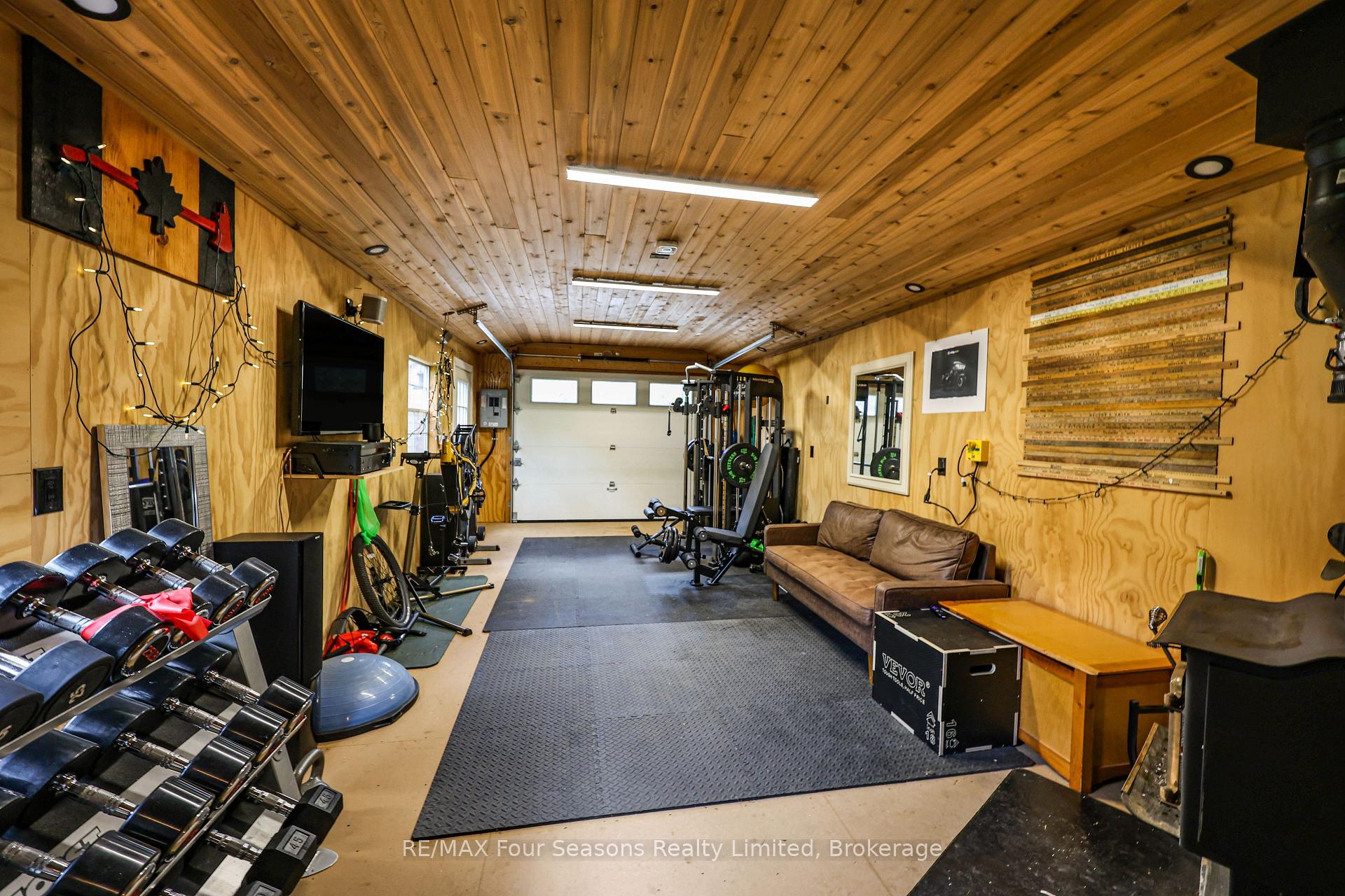 Photo 39 of 7551 36/37 Nottawasaga Side Road E, Clearview, Nottawa — HOMEH