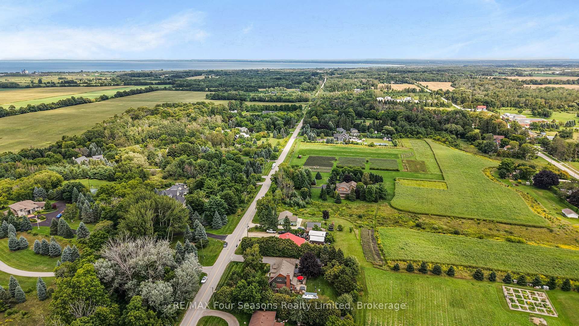 Photo 49 of 7551 36/37 Nottawasaga Side Road E, Clearview, Nottawa — HOMEH