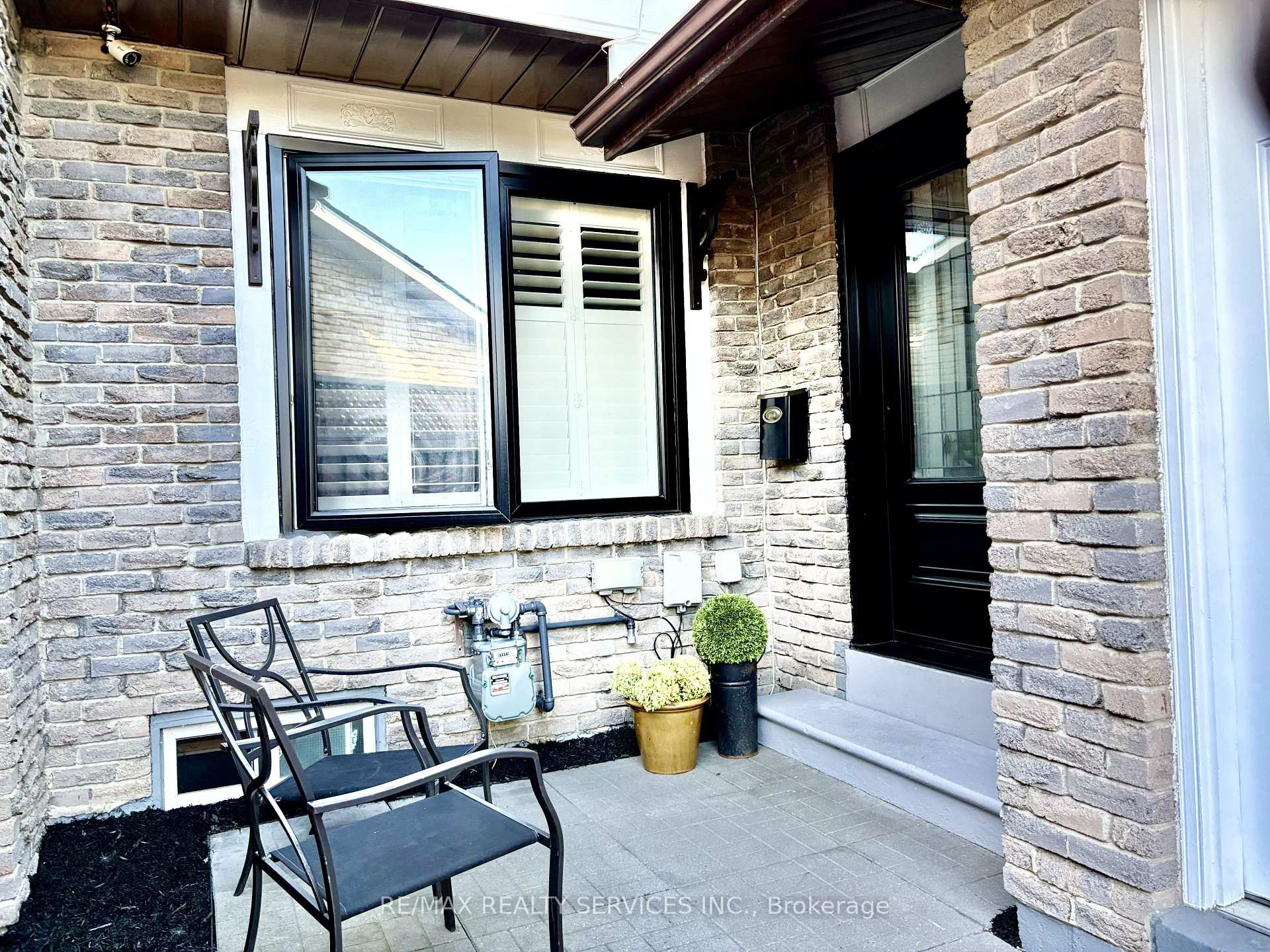 Photo 2 of 151 Greene Drive, Brampton, Madoc — HOMEH