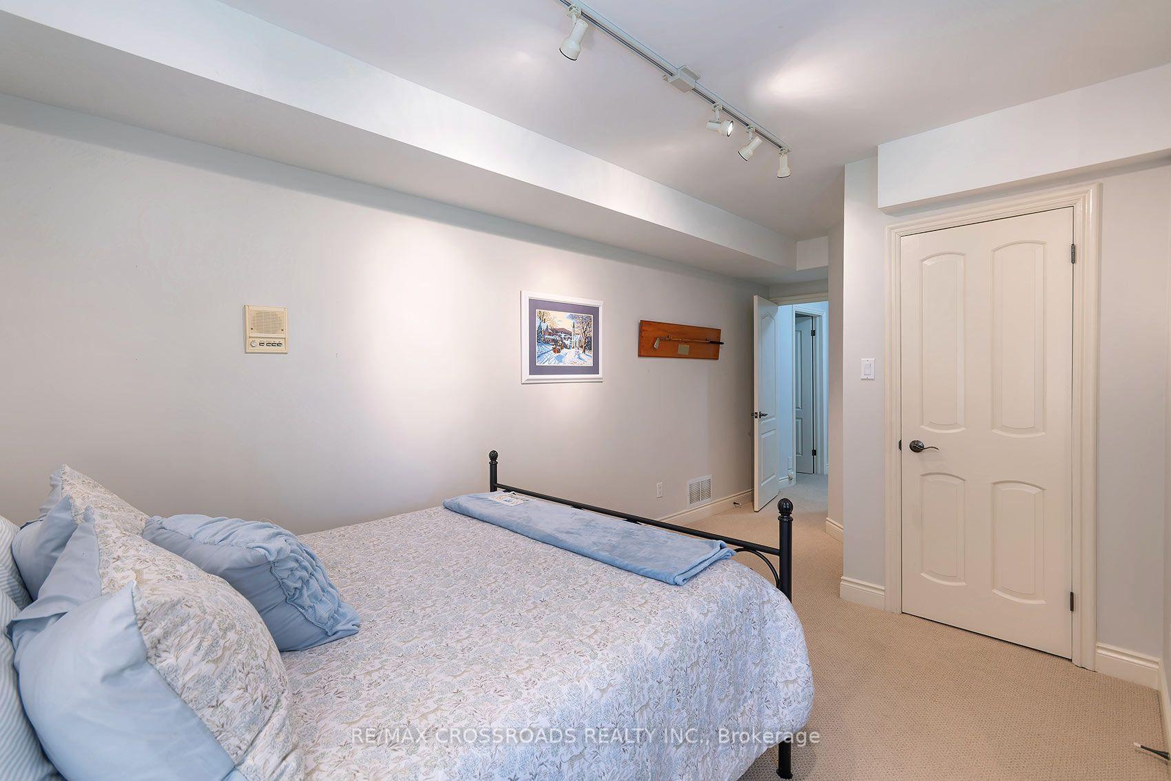 Photo 29 of 127 Taylorwood Court, Oshawa, Samac — HOMEH
