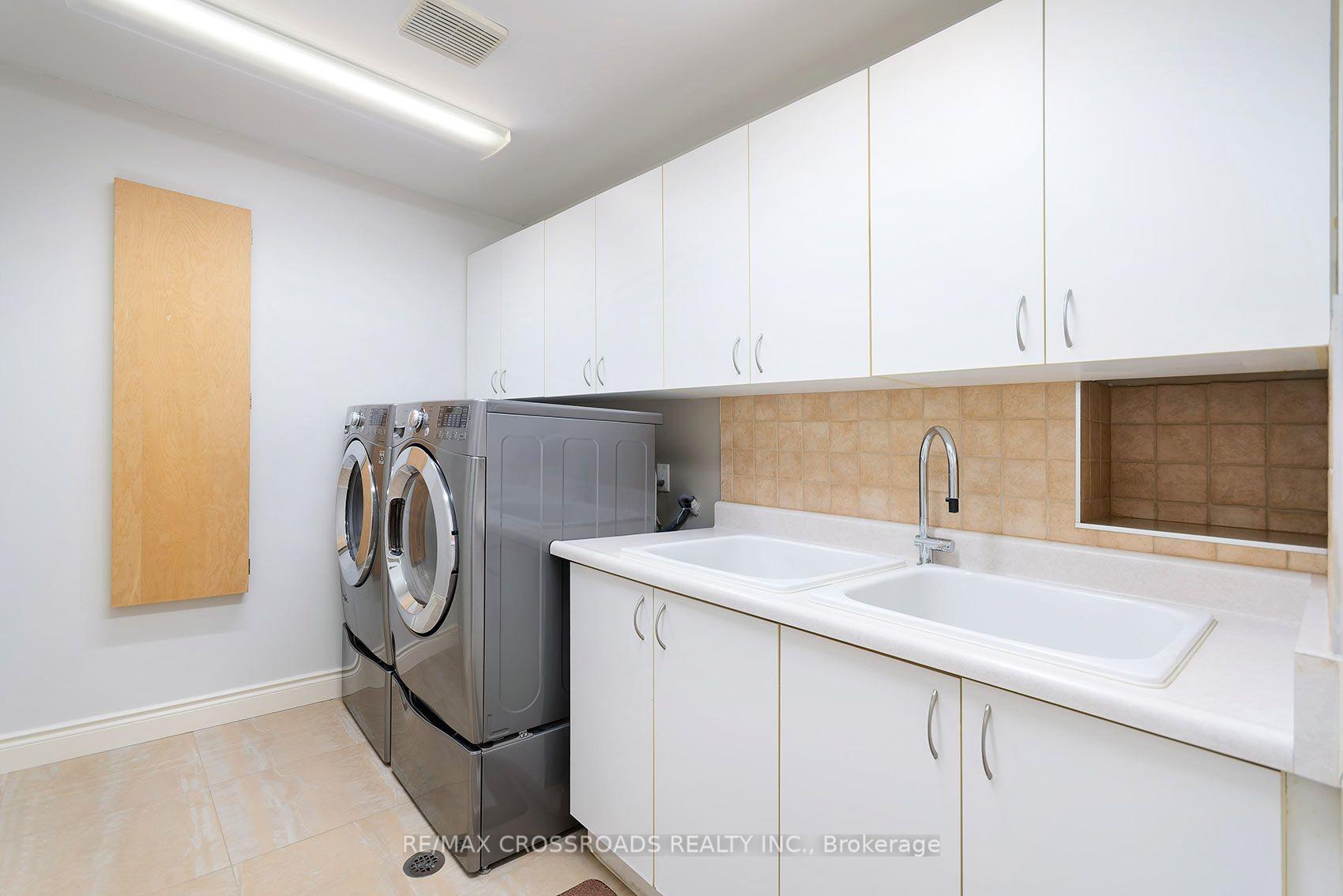 Photo 32 of 127 Taylorwood Court, Oshawa, Samac — HOMEH