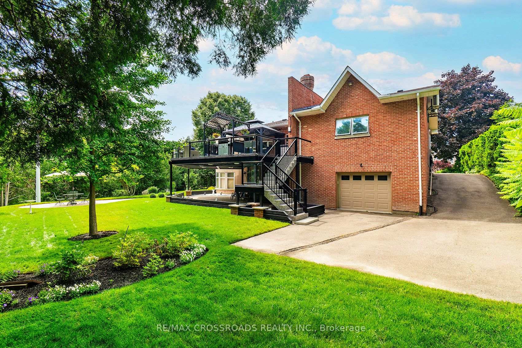 Photo 45 of 127 Taylorwood Court, Oshawa, Samac — HOMEH