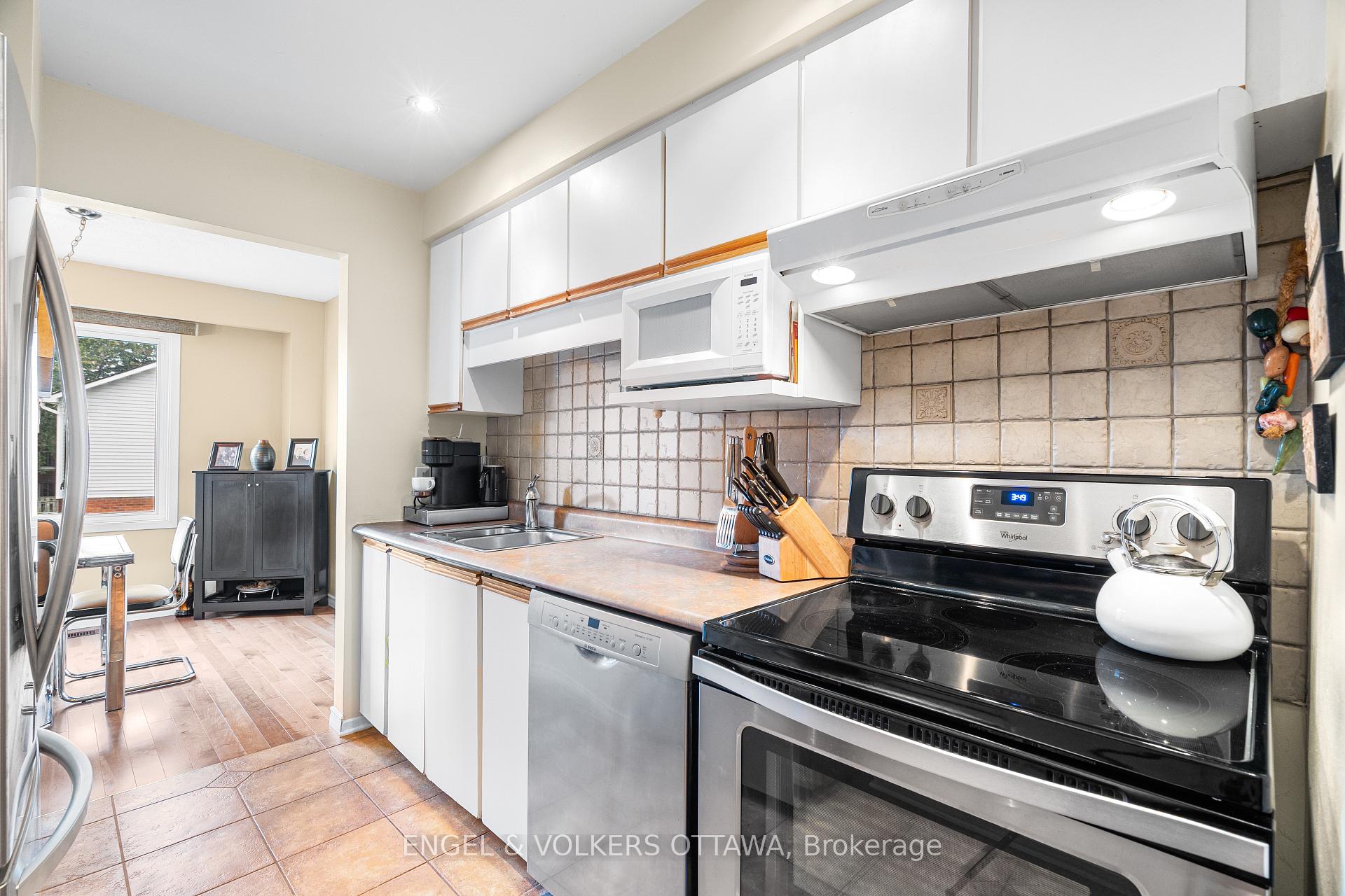 Photo 14 of Unit 34, 1793 Axminster Court, Ottawa, Convent Glen South — HOMEH