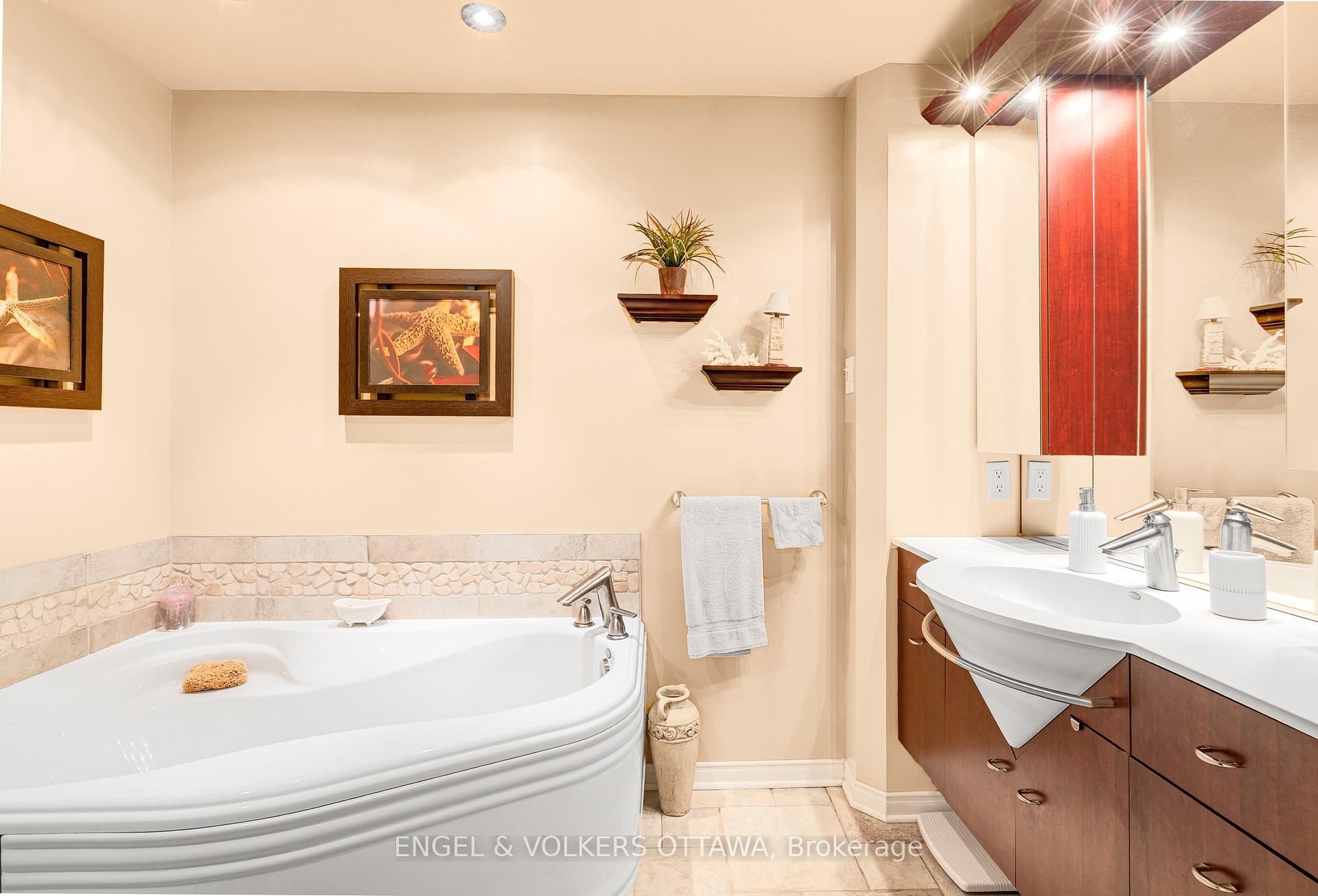 Photo 35 of Unit 34, 1793 Axminster Court, Ottawa, Convent Glen South — HOMEH