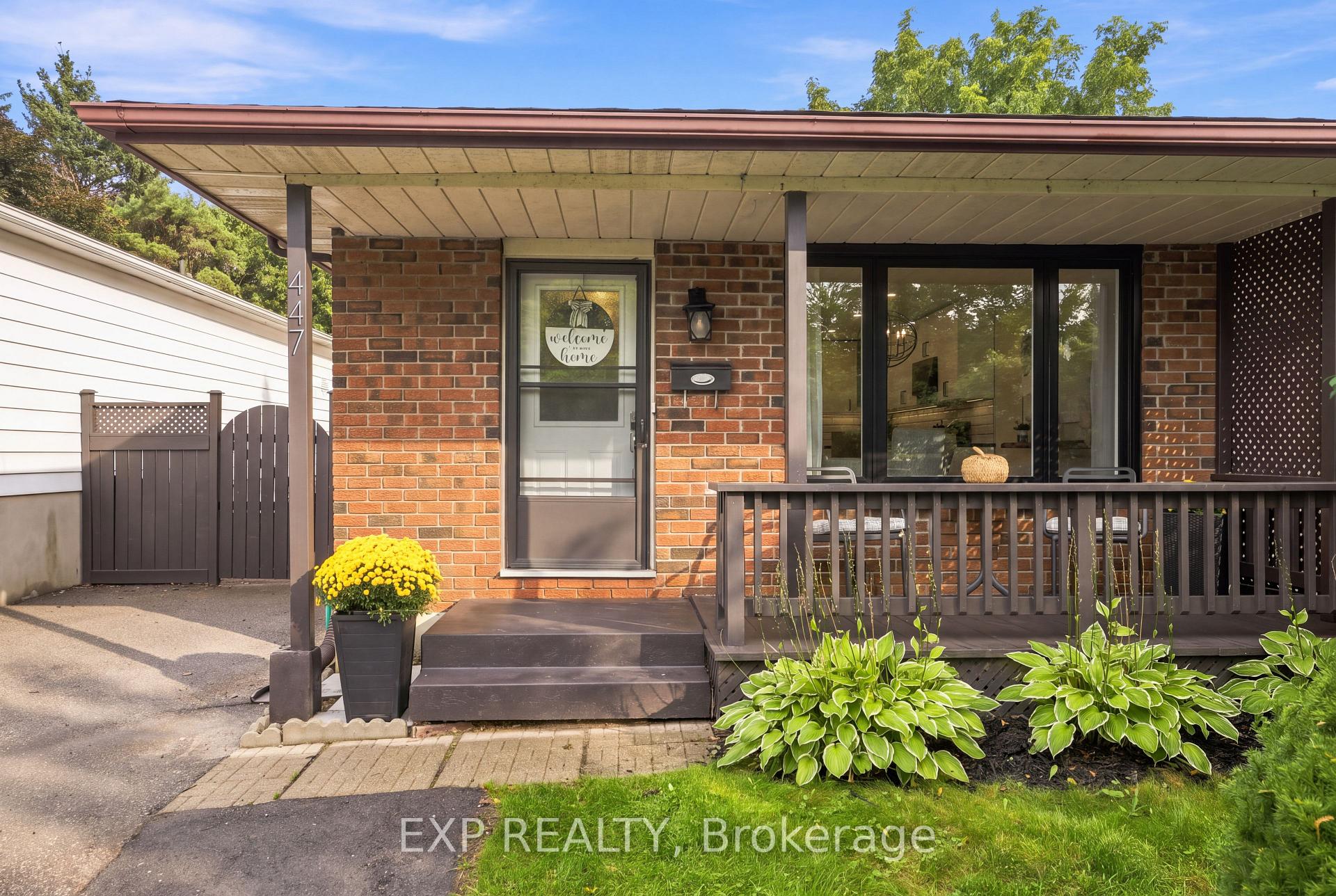 Photo 10 of 447 Drummerhill Crescent, Waterloo, Maple Hills — HOMEH
