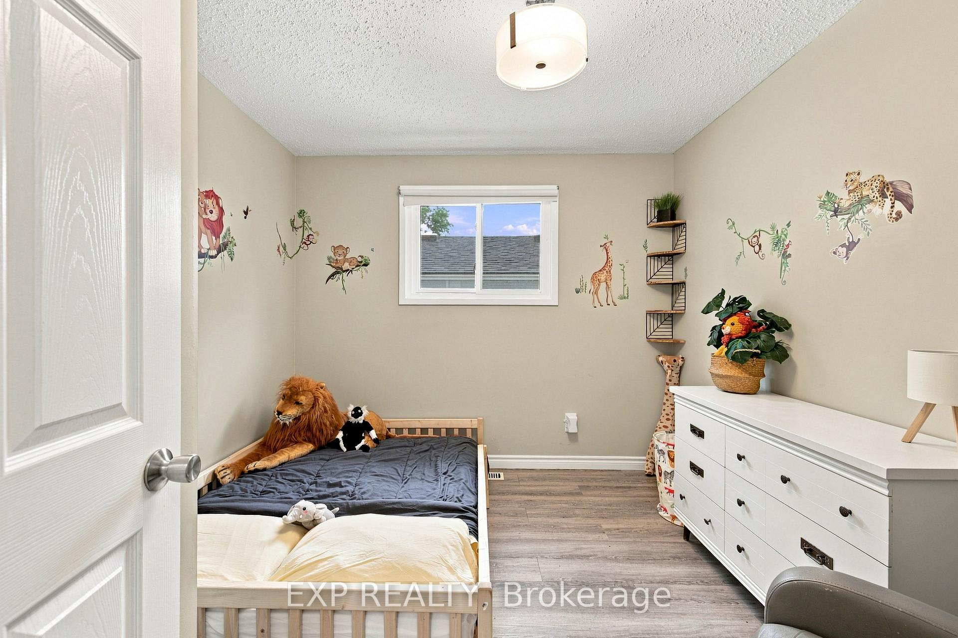 Photo 25 of 447 Drummerhill Crescent, Waterloo, Maple Hills — HOMEH