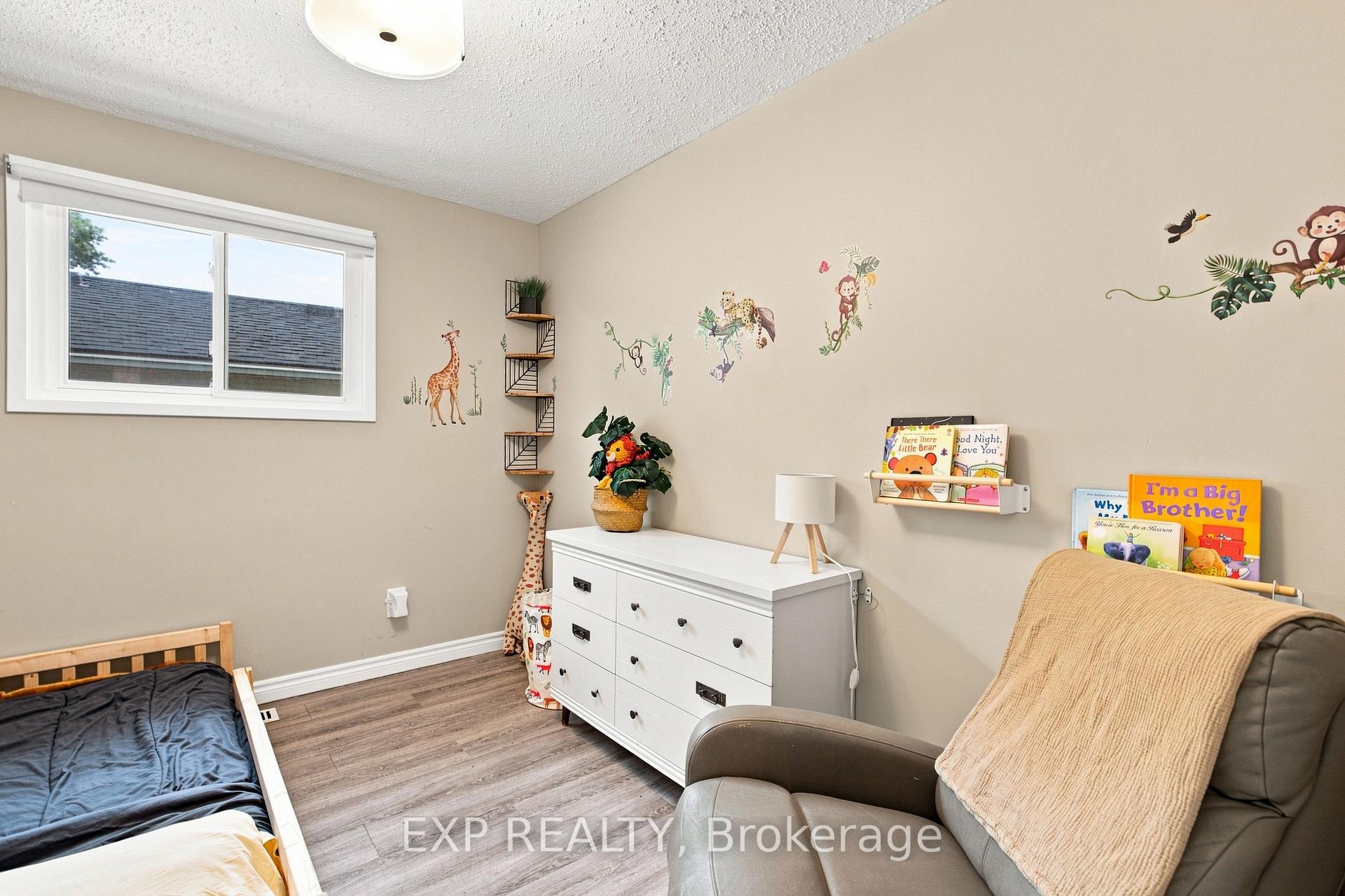 Photo 26 of 447 Drummerhill Crescent, Waterloo, Maple Hills — HOMEH