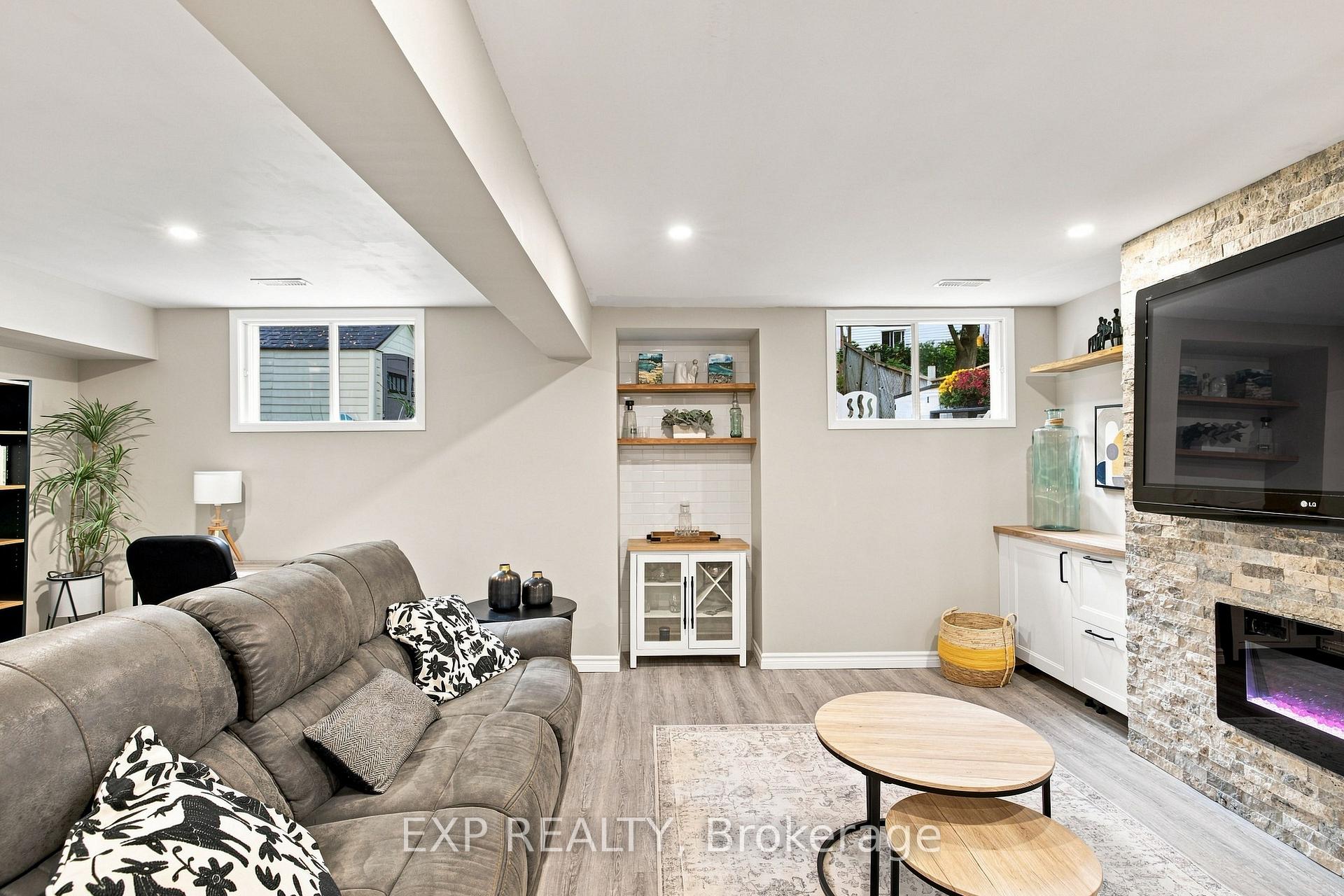 Photo 39 of 447 Drummerhill Crescent, Waterloo, Maple Hills — HOMEH