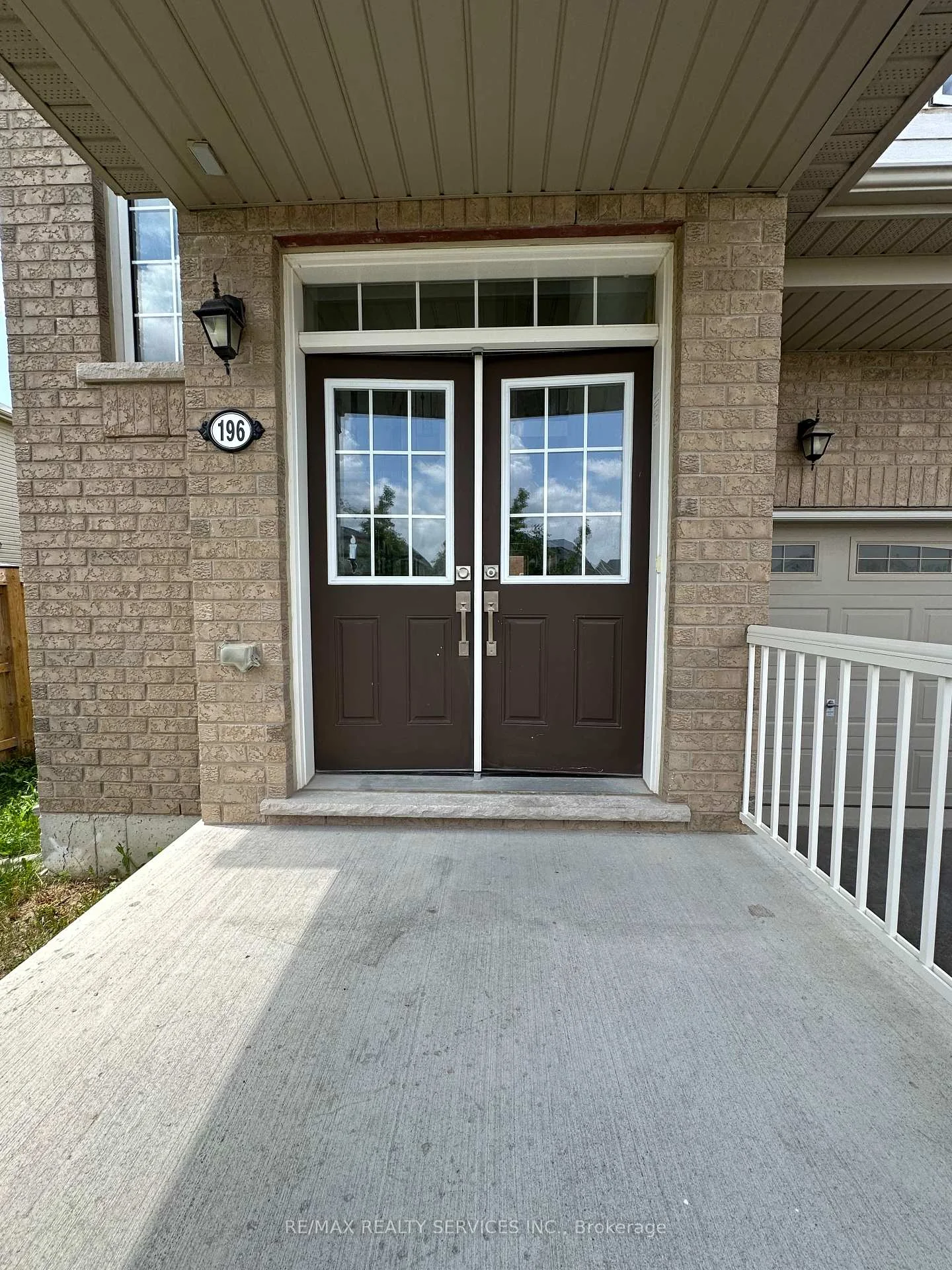 Photo 3 of 196 Munro Circle, Brantford, Empire South — HOMEH