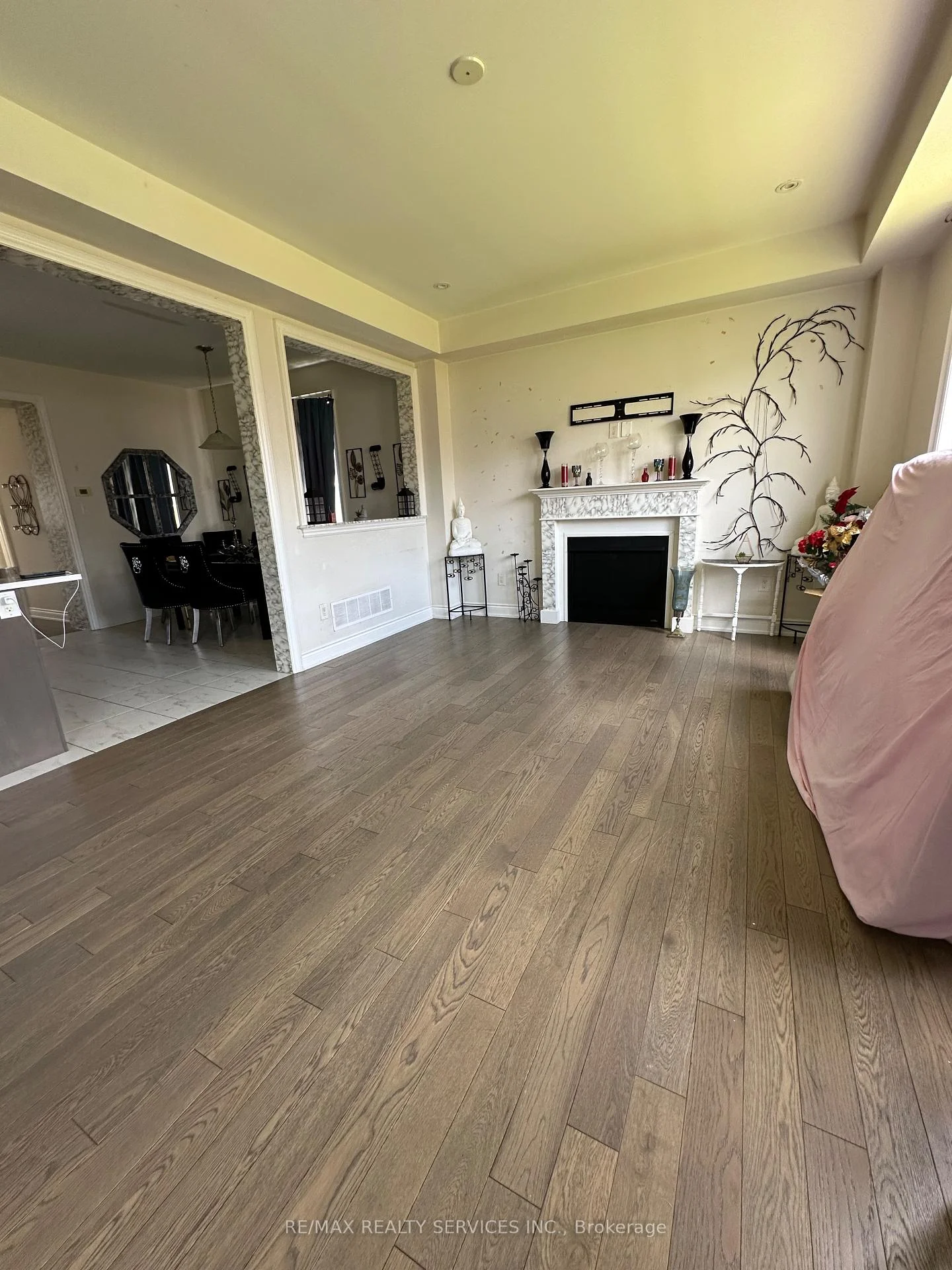 Photo 6 of 196 Munro Circle, Brantford, Empire South — HOMEH