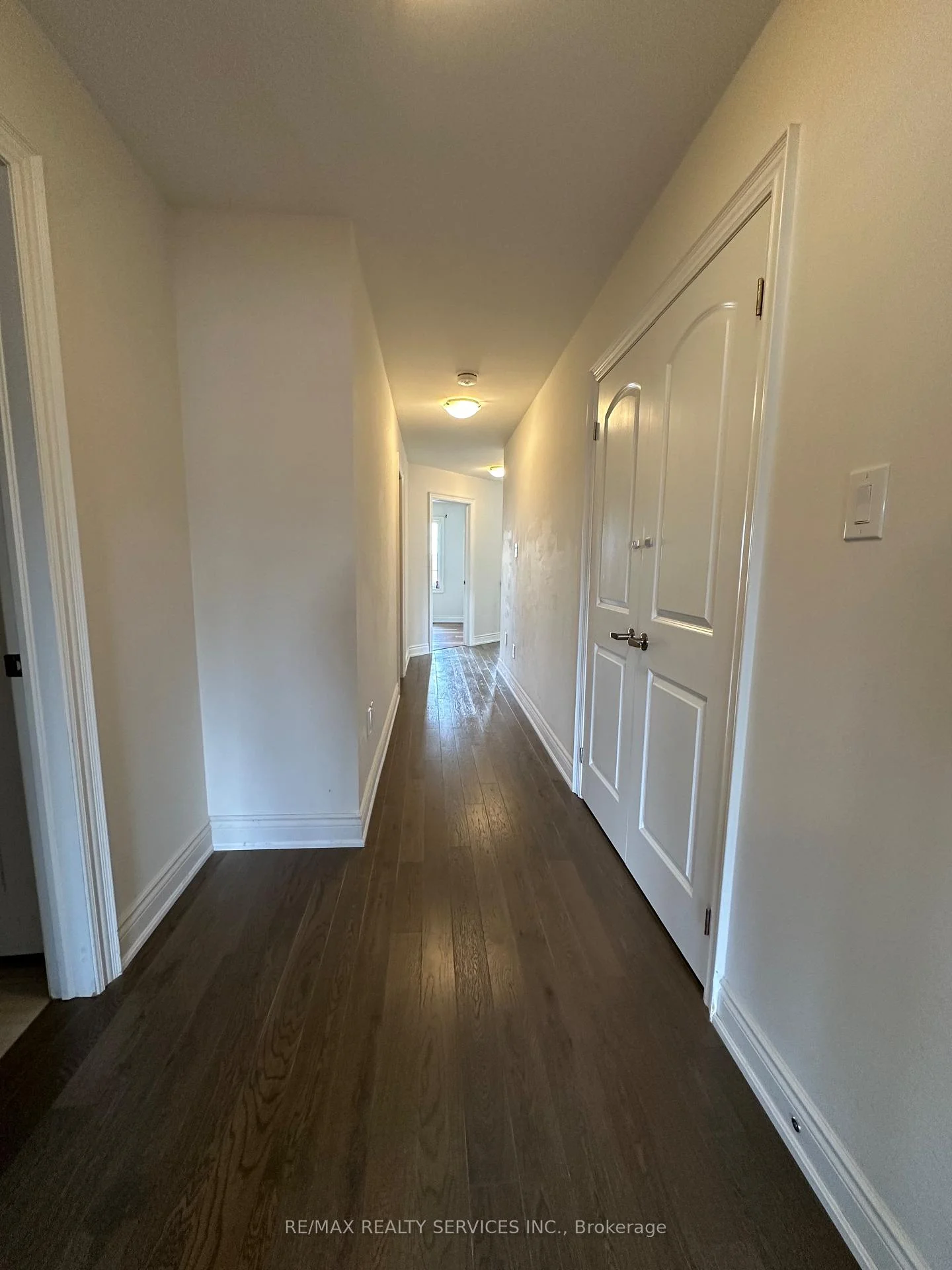 Photo 10 of 196 Munro Circle, Brantford, Empire South — HOMEH