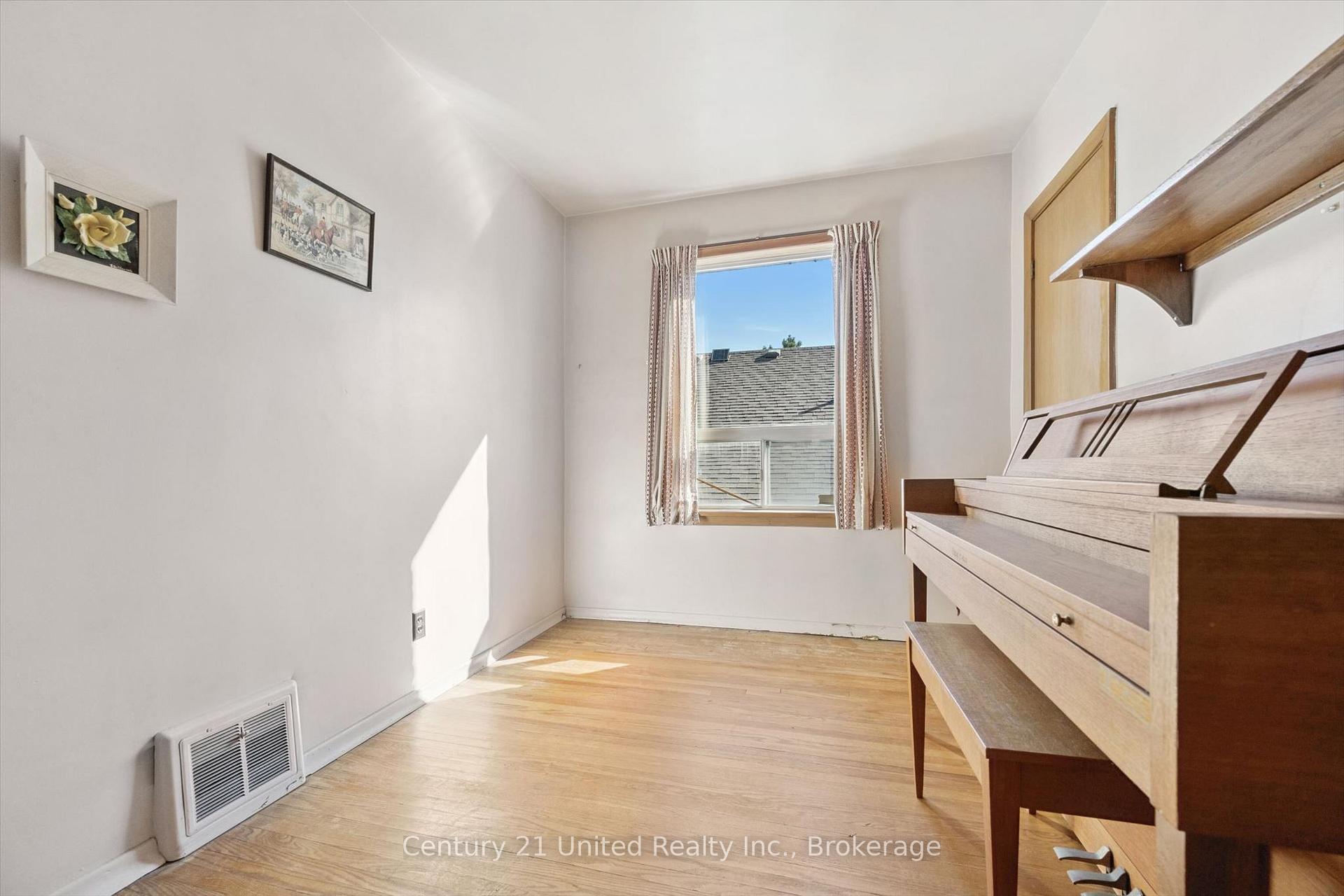 Photo 19 of 25 Vankirk Road, Scarborough, Dorset Park — HOMEH