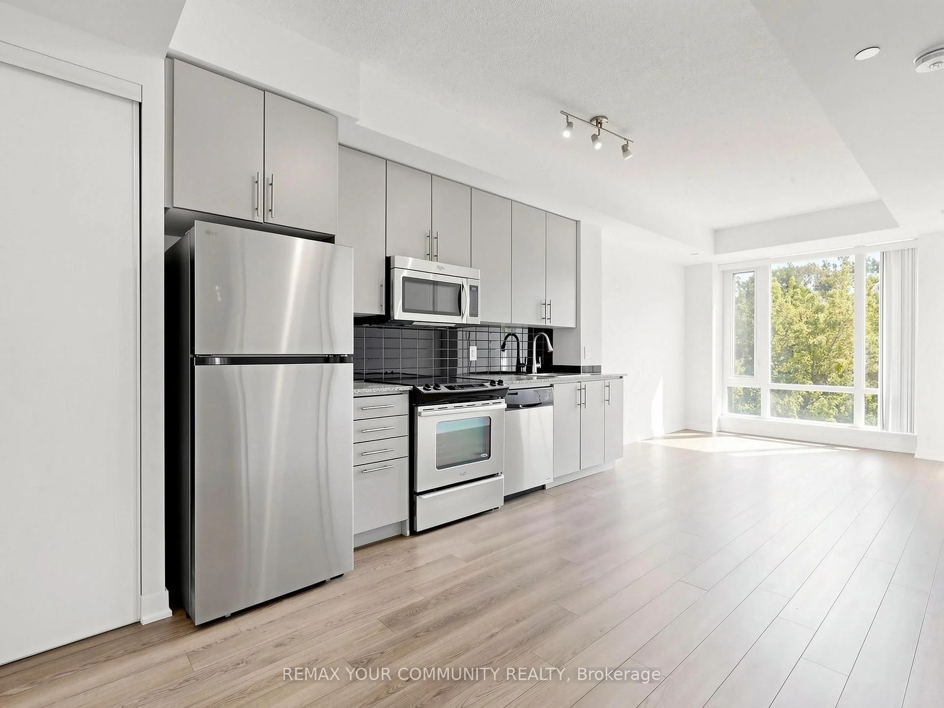 Photo 18 of Unit 306, 60 Berwick Avenue, Toronto, Yonge-Eglinton — HOMEH