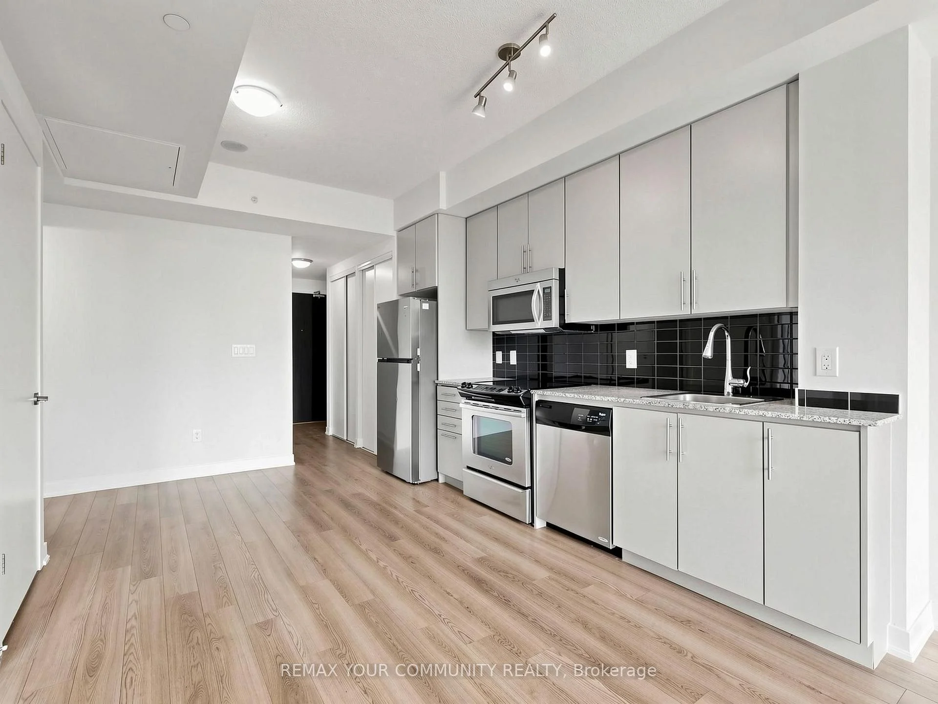 Photo 28 of Unit 306, 60 Berwick Avenue, Toronto, Yonge-Eglinton — HOMEH