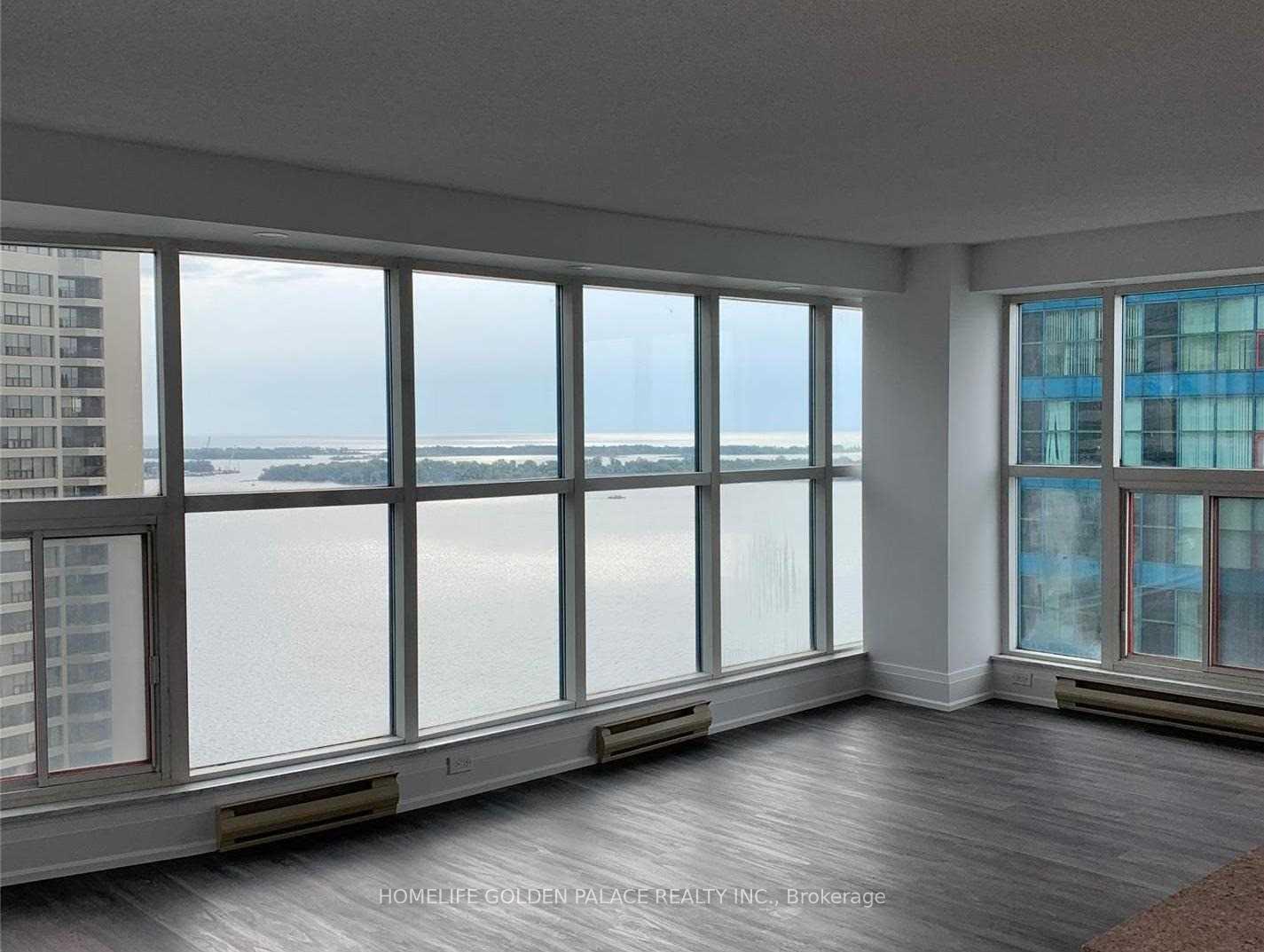 Photo 3 of Unit 3307, 77 Harbour Square, Toronto, Waterfront Communities — HOMEH
