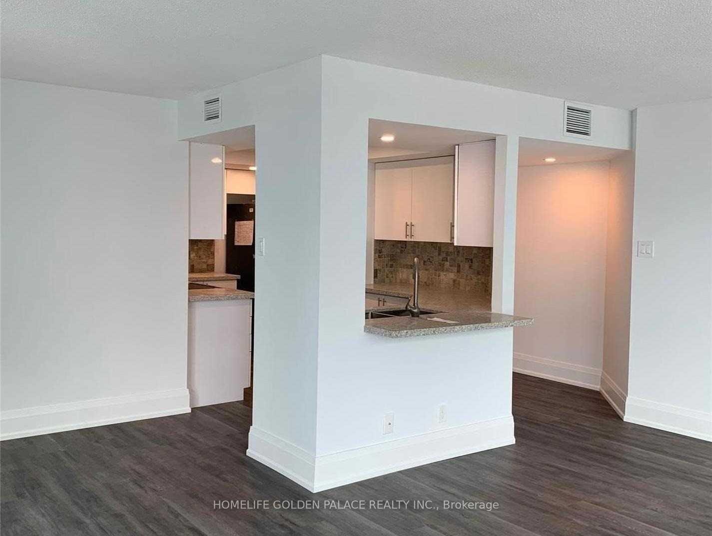 Photo 5 of Unit 3307, 77 Harbour Square, Toronto, Waterfront Communities — HOMEH