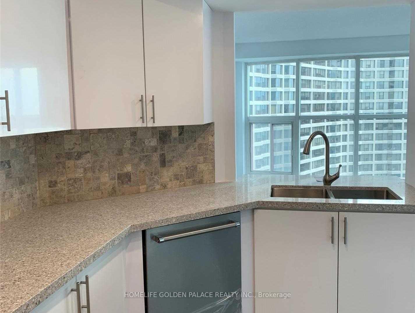 Photo 6 of Unit 3307, 77 Harbour Square, Toronto, Waterfront Communities — HOMEH