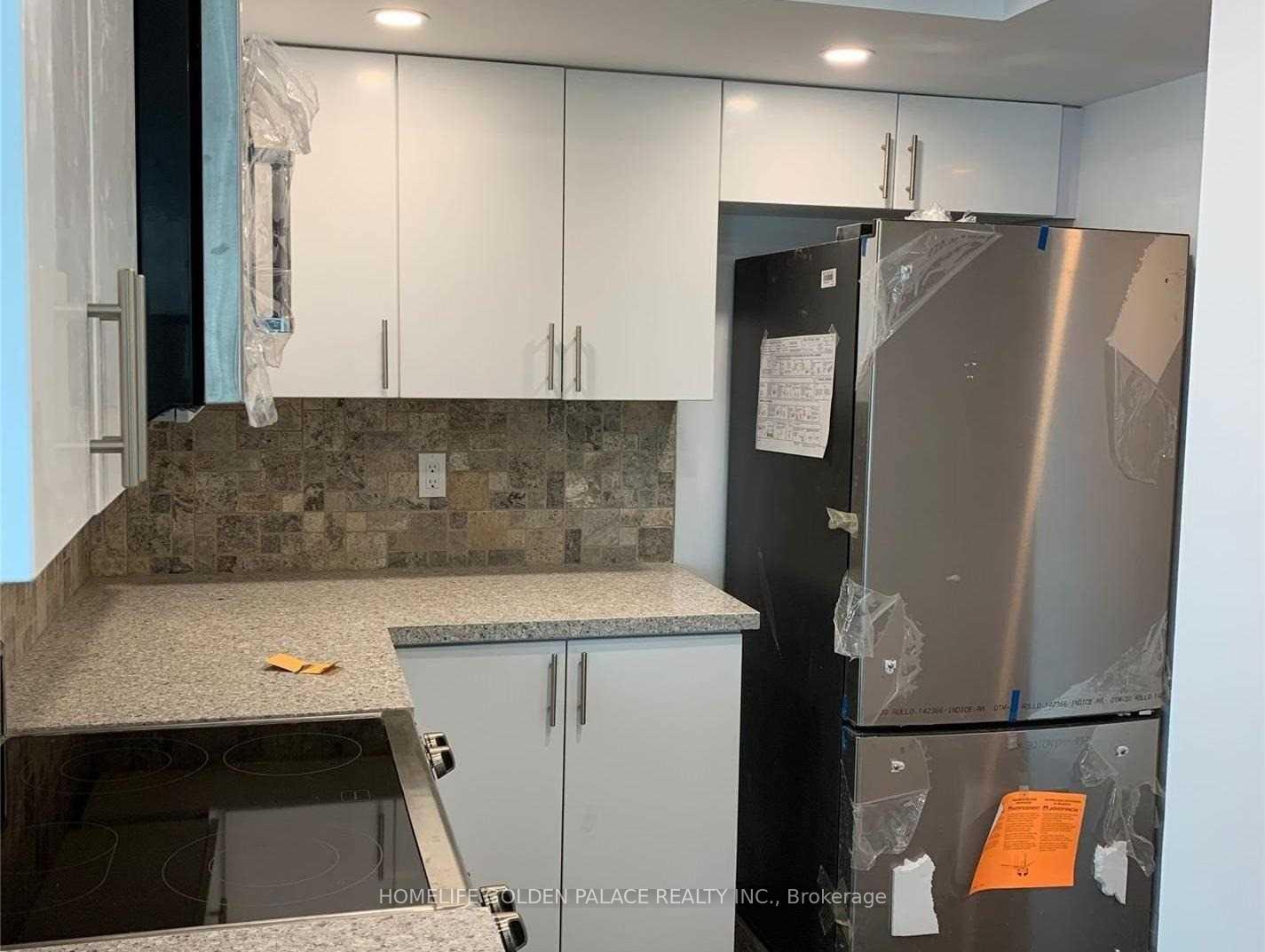 Photo 8 of Unit 3307, 77 Harbour Square, Toronto, Waterfront Communities — HOMEH