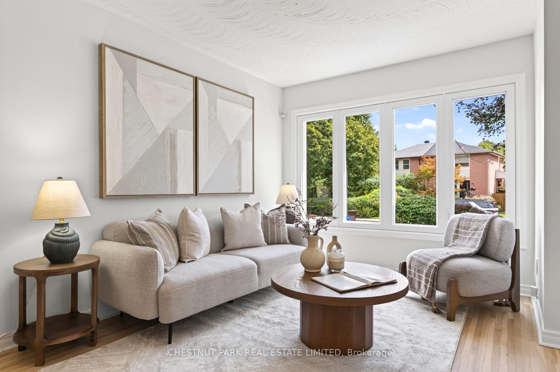 Photo 5 of 64 Pasadena Gardens, Toronto, Lambton Baby Point — HOMEH