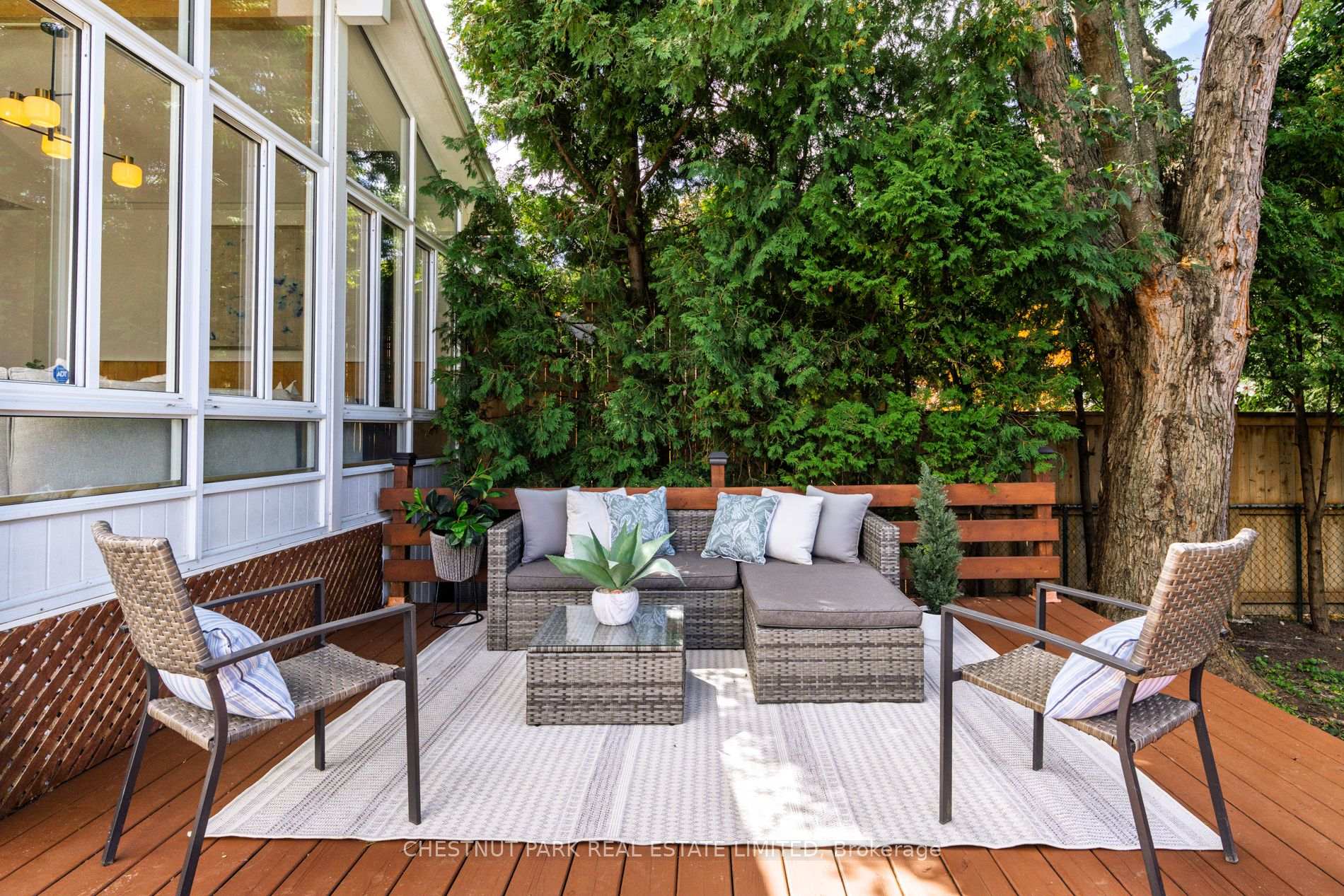Photo 34 of 64 Pasadena Gardens, Toronto, Lambton Baby Point — HOMEH