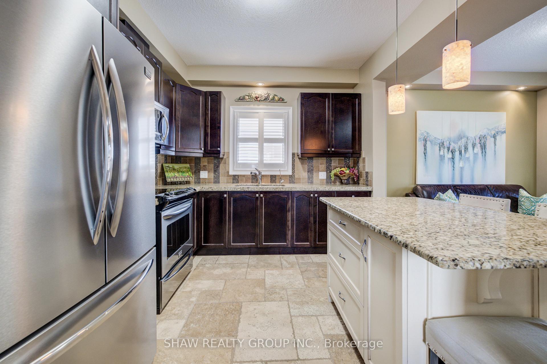 Photo 10 of 300 Watervale Crescent, Kitchener, Grand River South — HOMEH