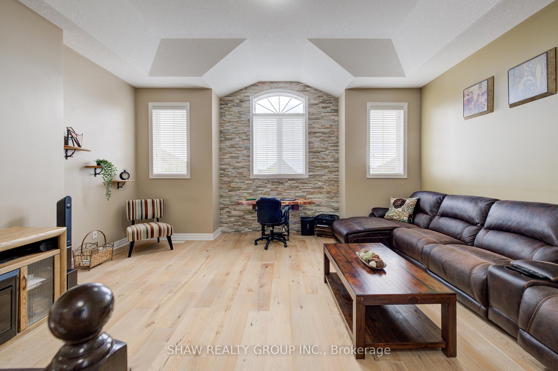 Photo 20 of 300 Watervale Crescent, Kitchener, Grand River South — HOMEH