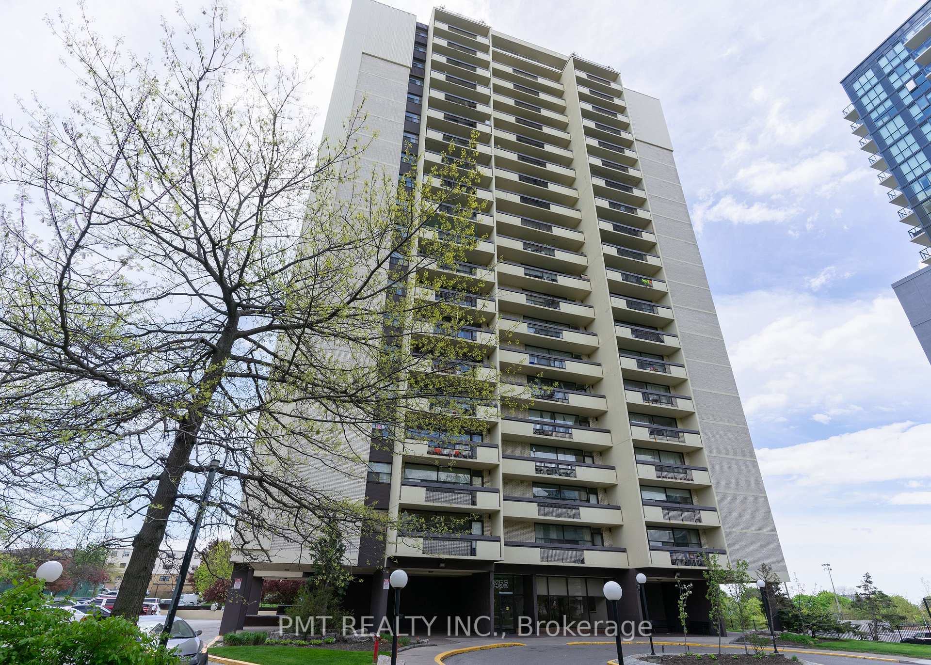 Photo of Unit 305, 1455 Lawrence Avenue W