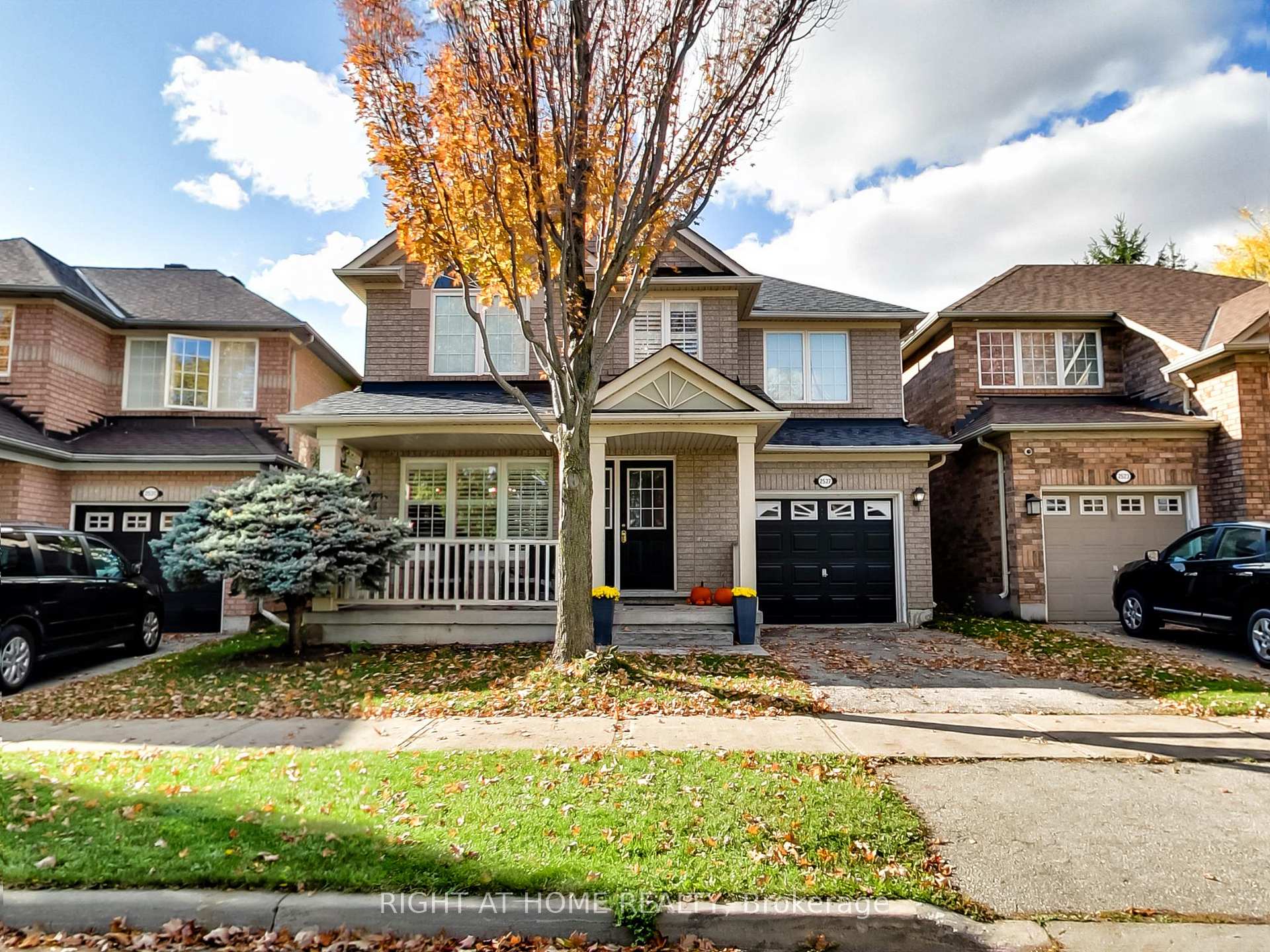 Photo of 2527 Nettlecreek Crescent