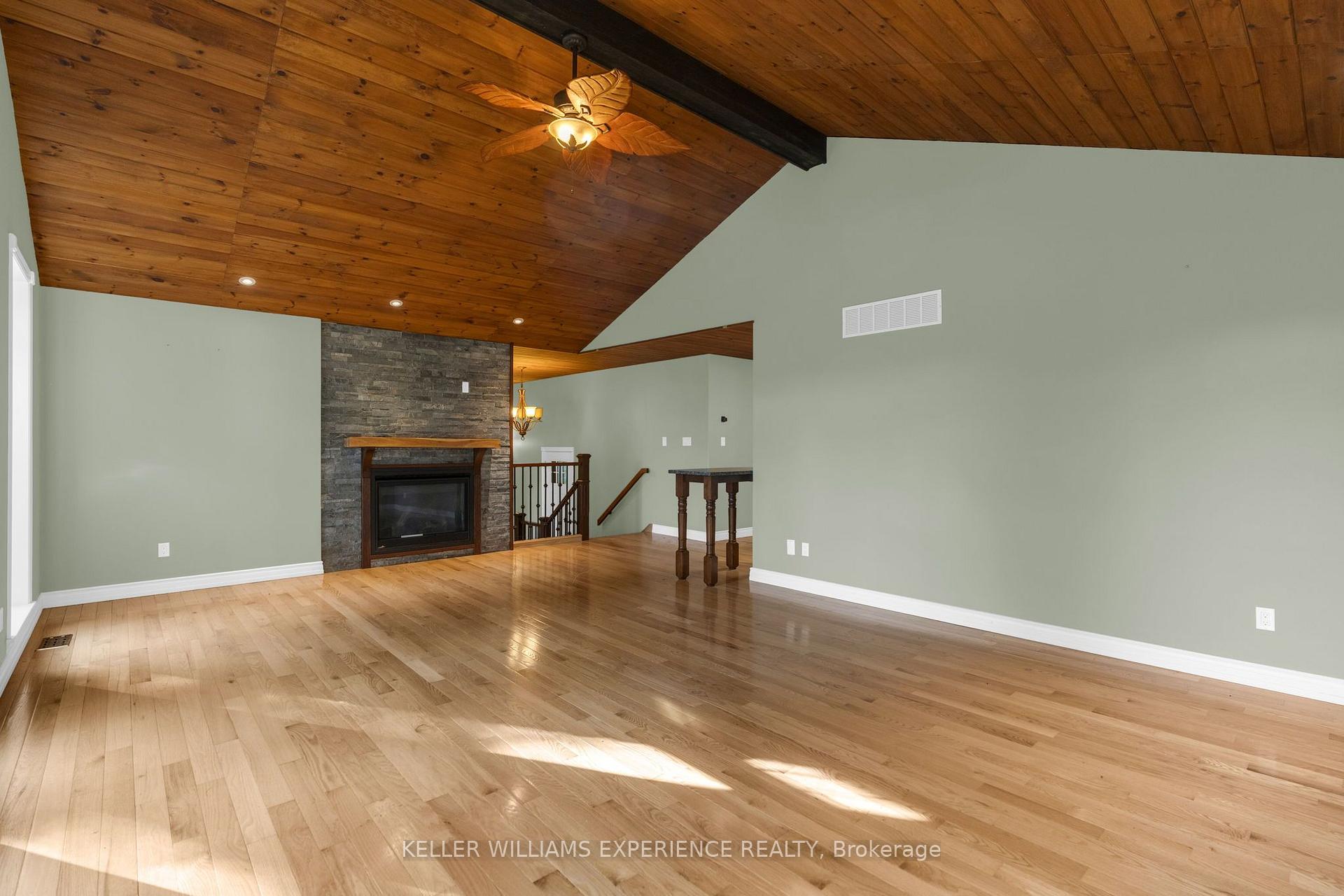 Photo 7 of 229 Sunnidale Road, Wasaga Beach — HOMEH