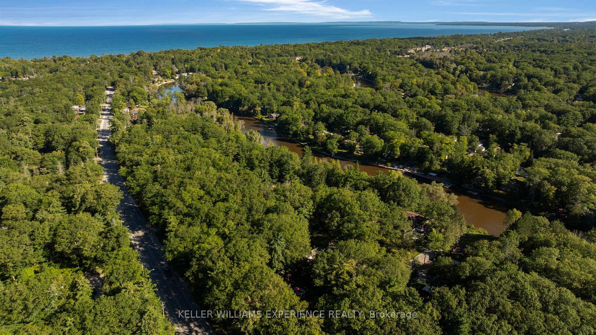Photo 29 of 229 Sunnidale Road, Wasaga Beach — HOMEH