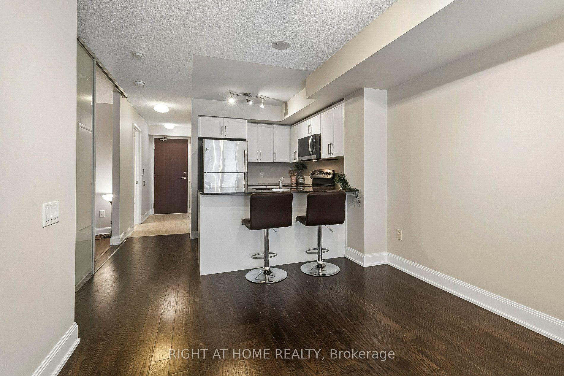 Photo 3 of Unit 2804, 2181 Yonge Street, Toronto, Mount Pleasant West — HOMEH