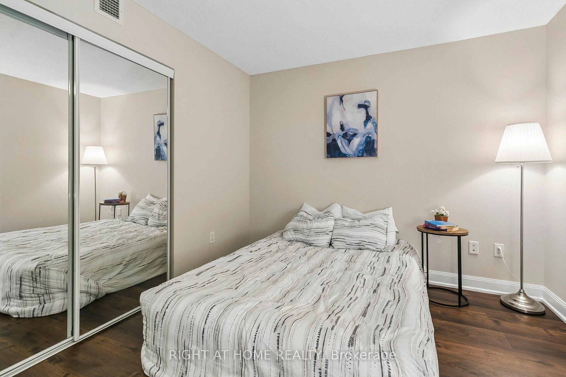 Photo 7 of Unit 2804, 2181 Yonge Street, Toronto, Mount Pleasant West — HOMEH