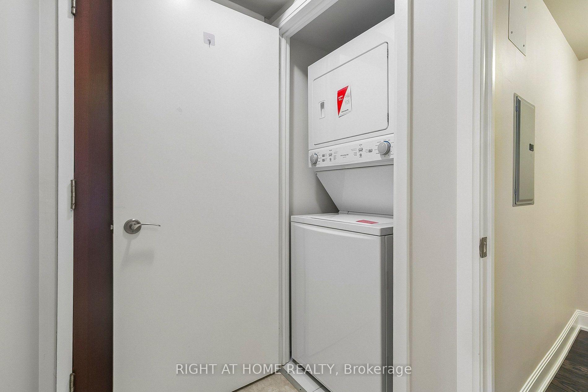 Photo 12 of Unit 2804, 2181 Yonge Street, Toronto, Mount Pleasant West — HOMEH