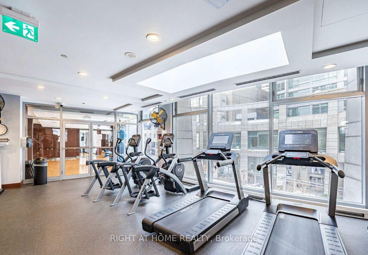 Photo 20 of Unit 2804, 2181 Yonge Street, Toronto, Mount Pleasant West — HOMEH