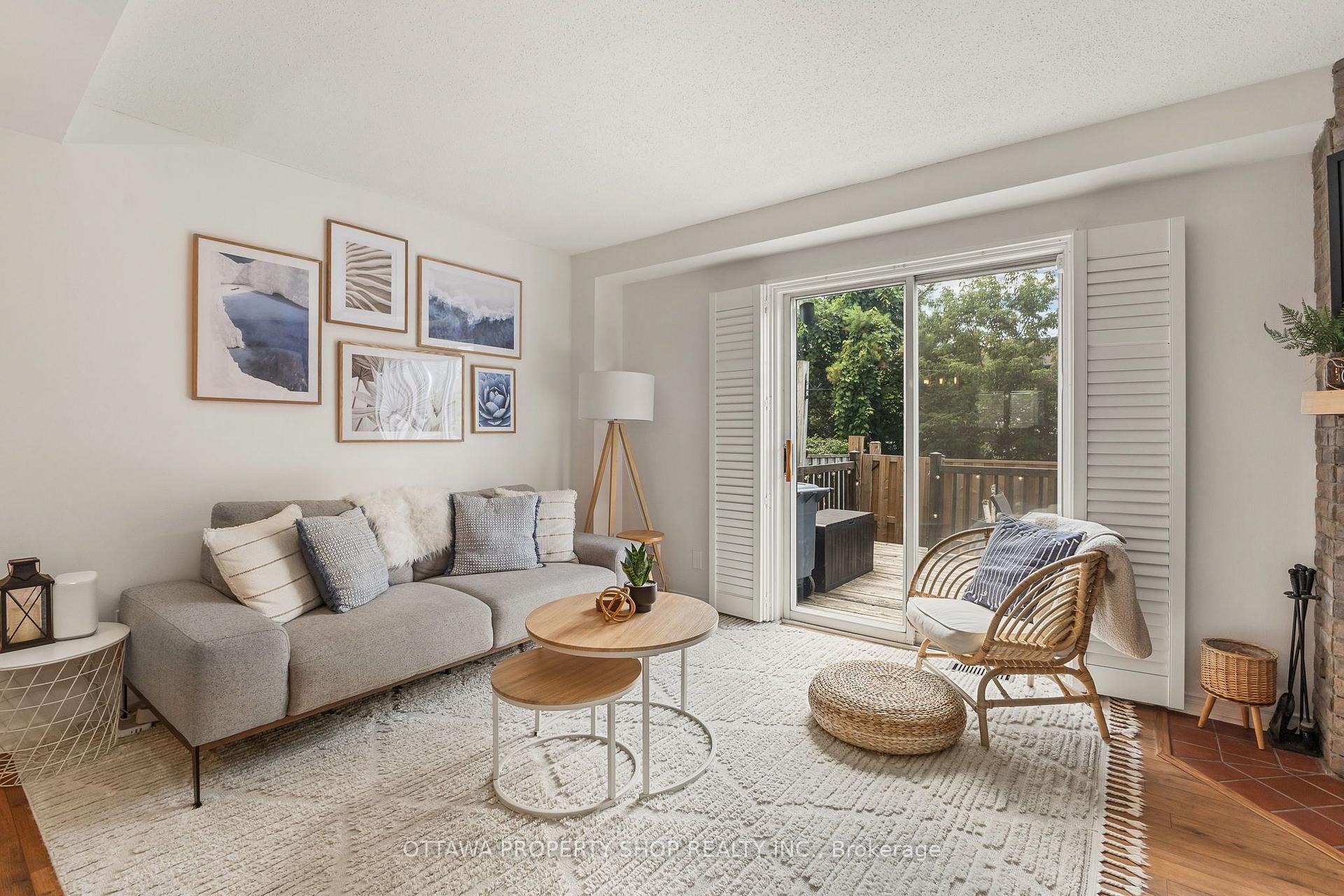 Photo 7 of 4006 Eady Court, Ottawa, Cyrville — HOMEH