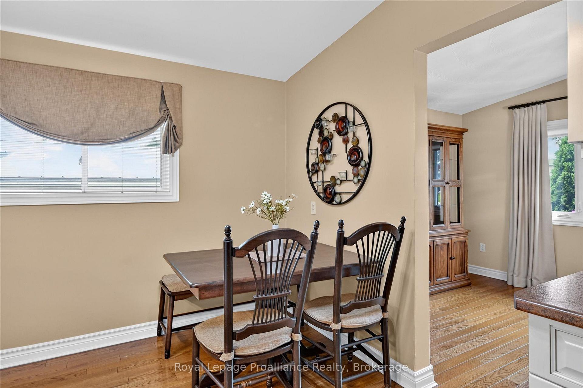 Photo 13 of 1296 Hudson Street, Peterborough, Northcrest Ward 5 — HOMEH